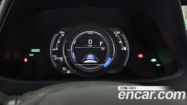 Лексус UX250h 2022 — миниатюра 8