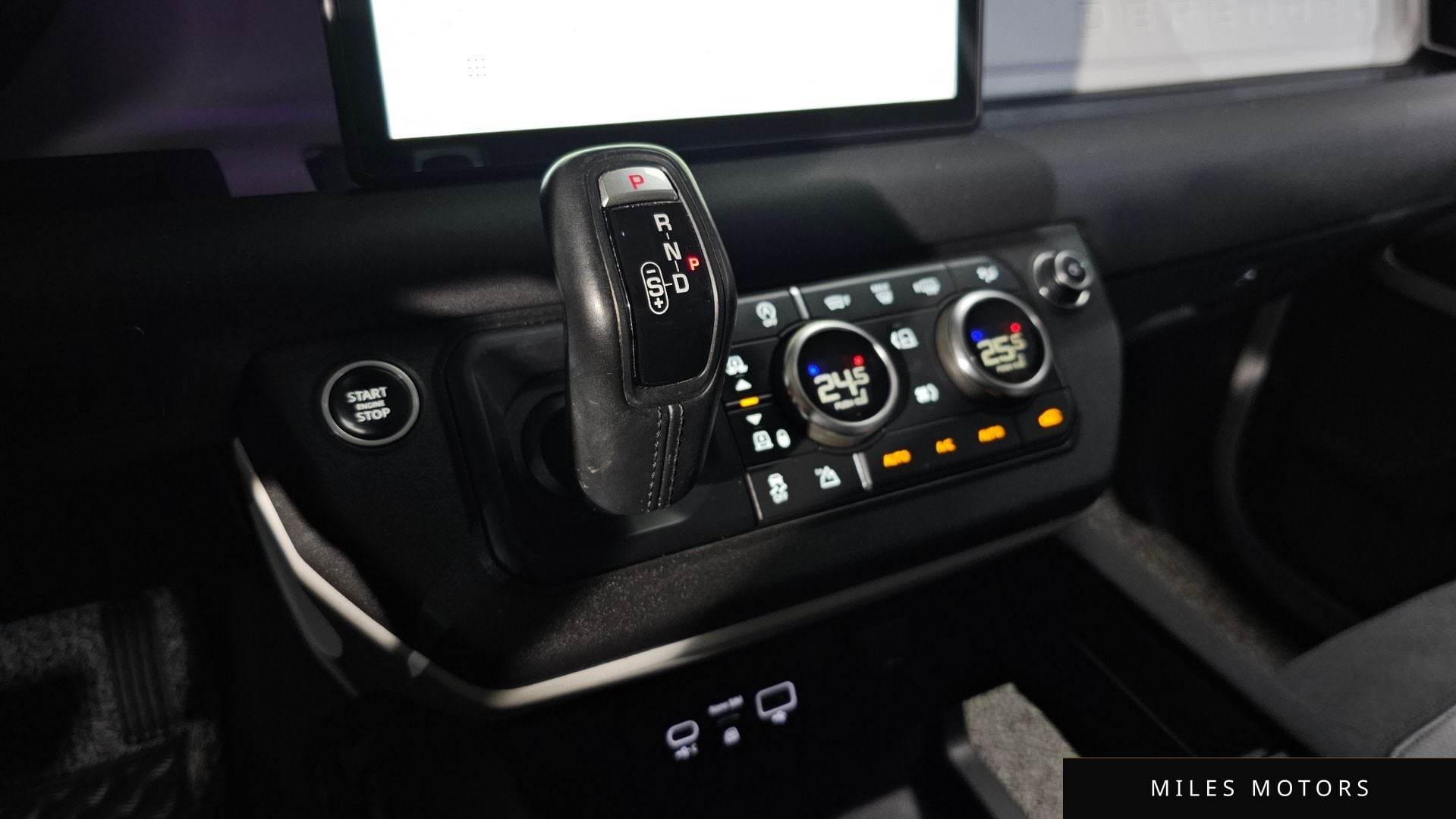 Land Rover Defender 2020 — миниатюра 8