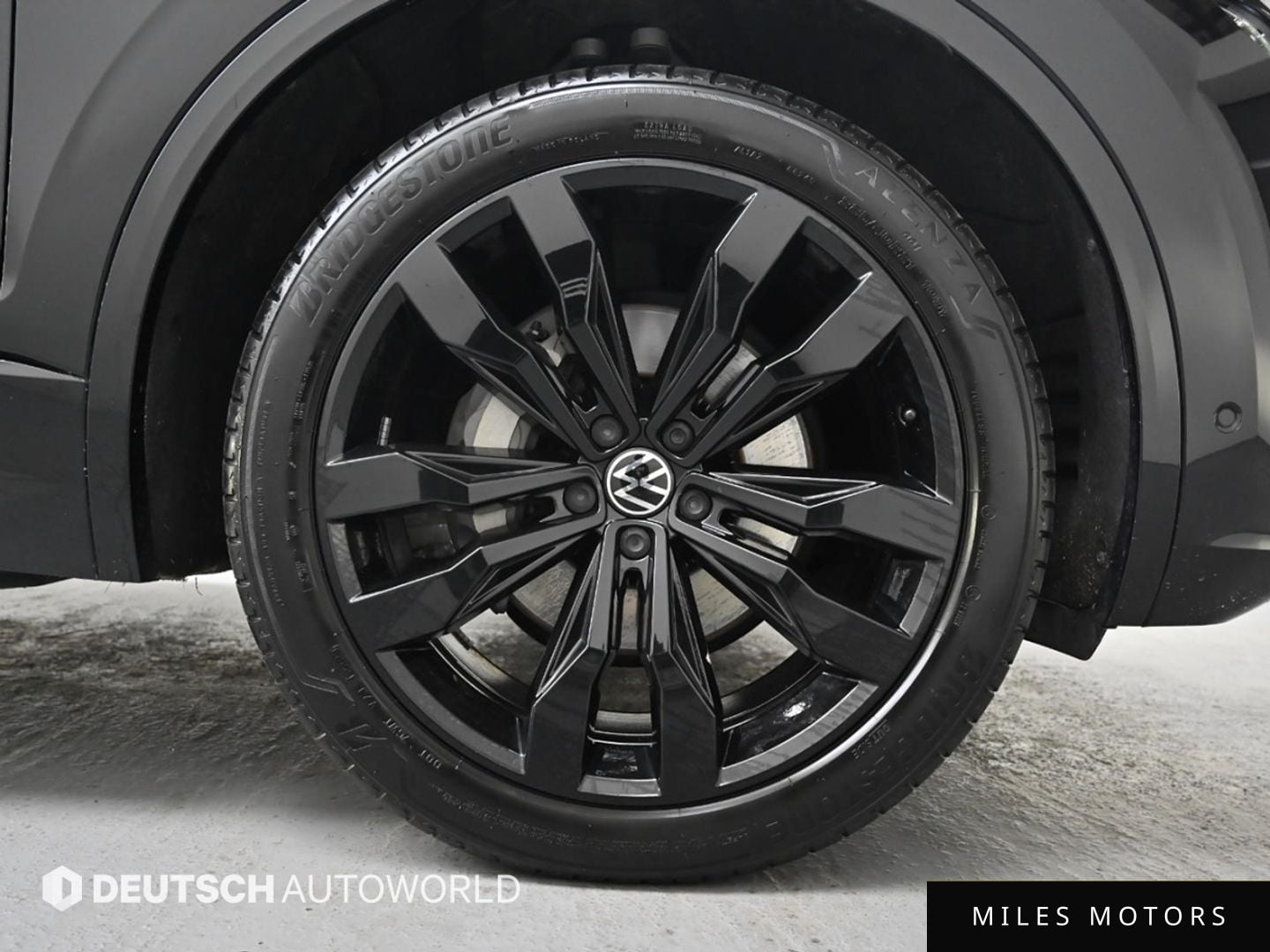 Volkswagen Touareg 2023 — миниатюра 5