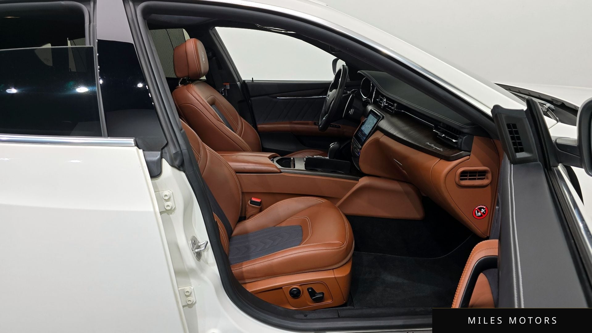 Maserati Quattroporte 2017 — миниатюра 11