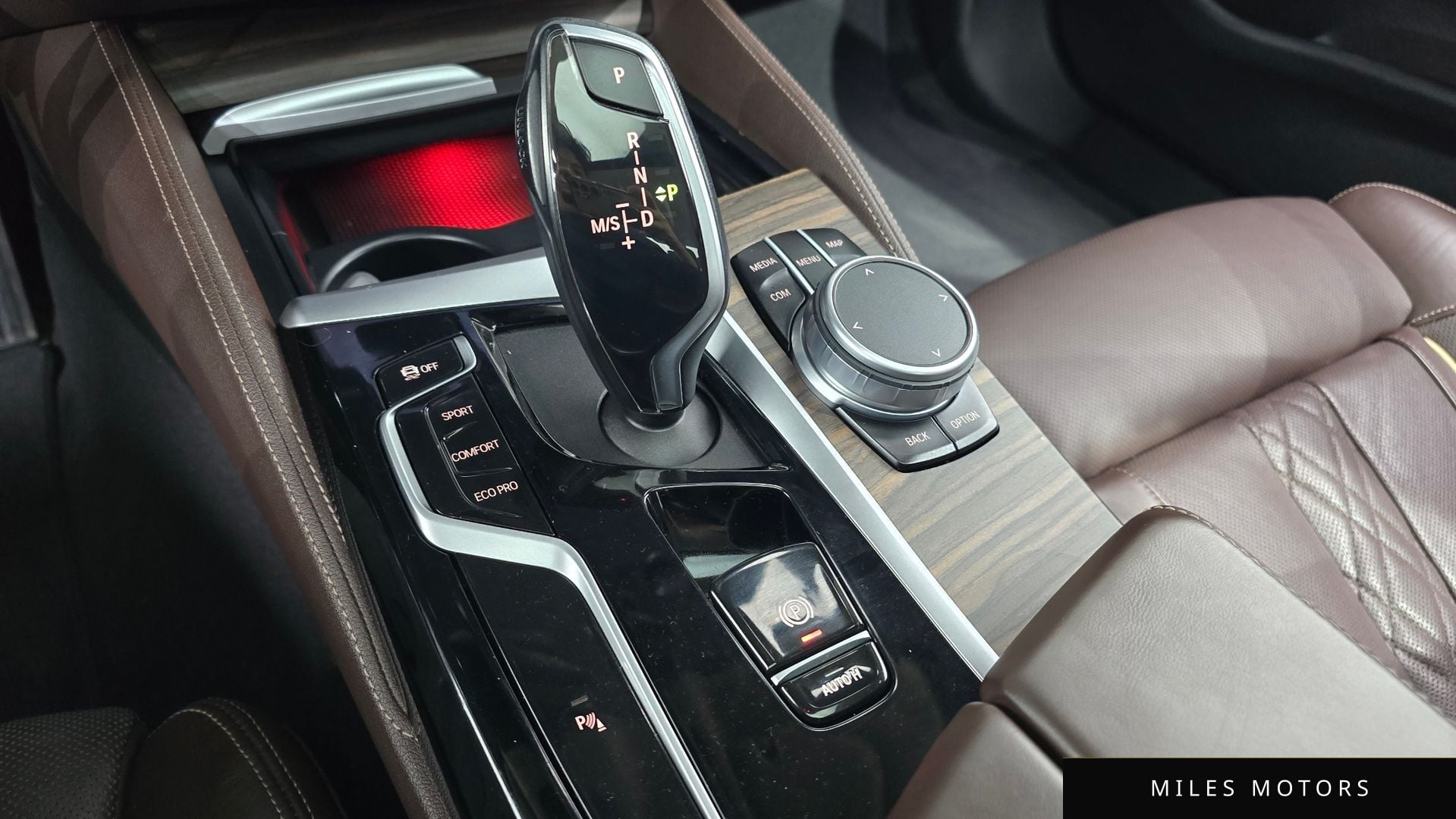 BMW 5 Series (G30) 2021 — миниатюра 9