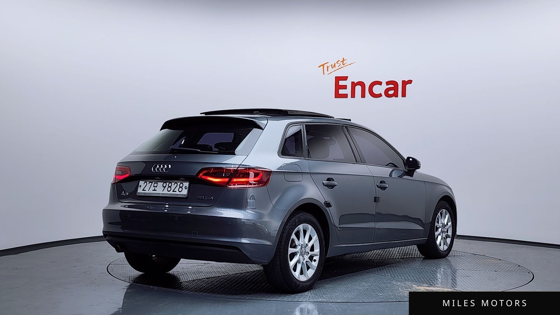 Audi A3 2015 — миниатюра 2