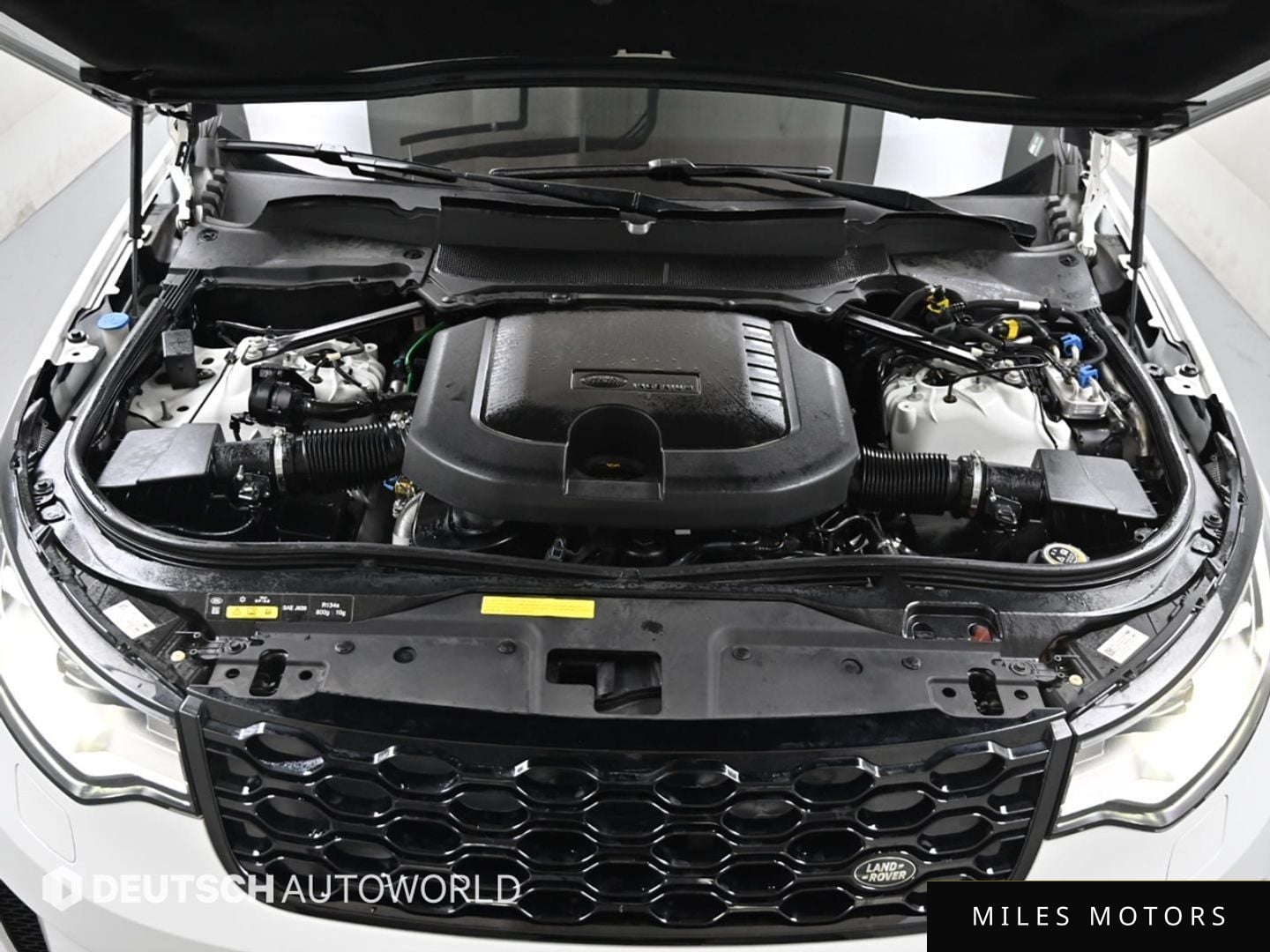Land Rover Discovery 2022 — миниатюра 6