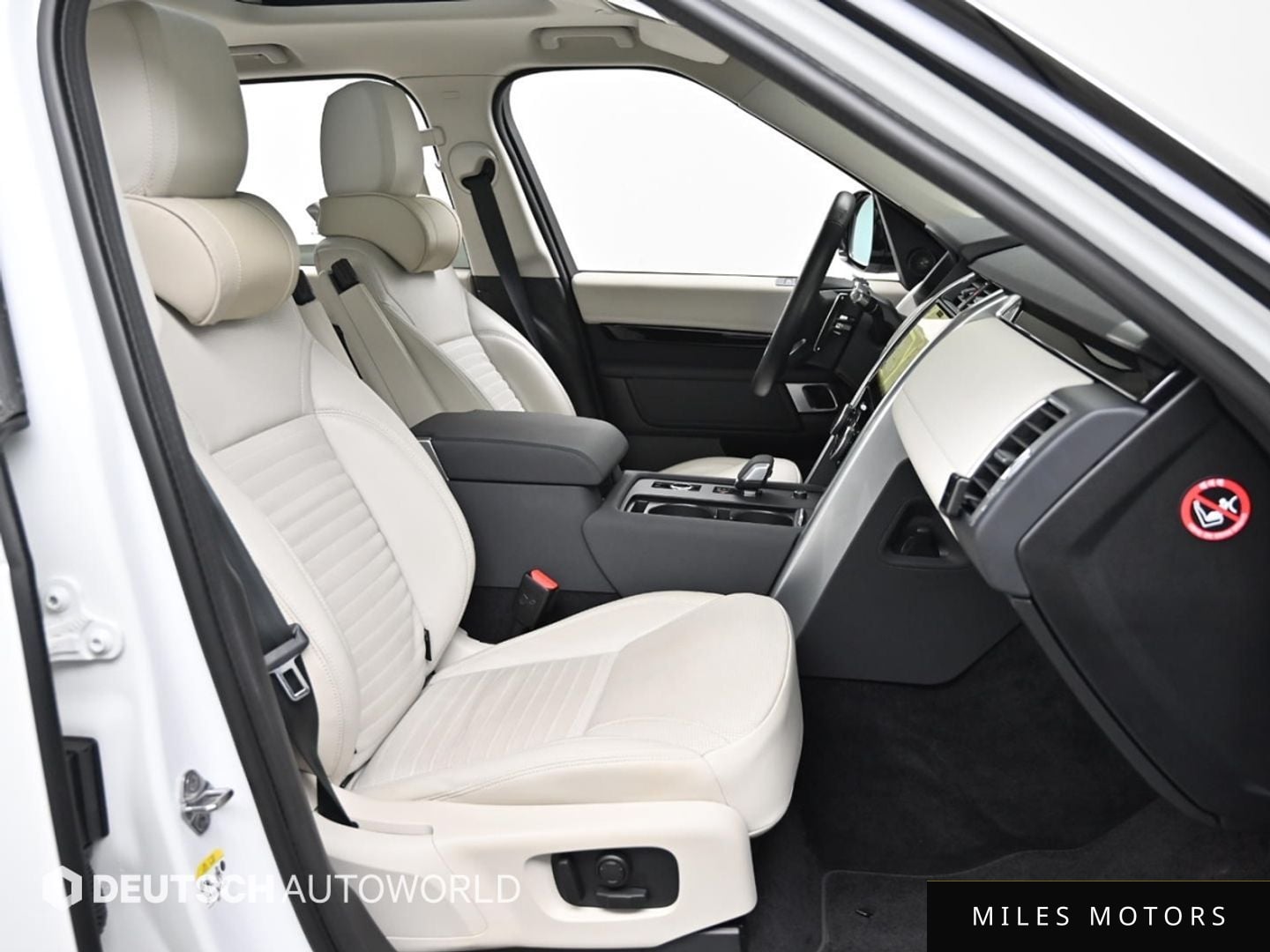 Land Rover Discovery 2022 — миниатюра 10