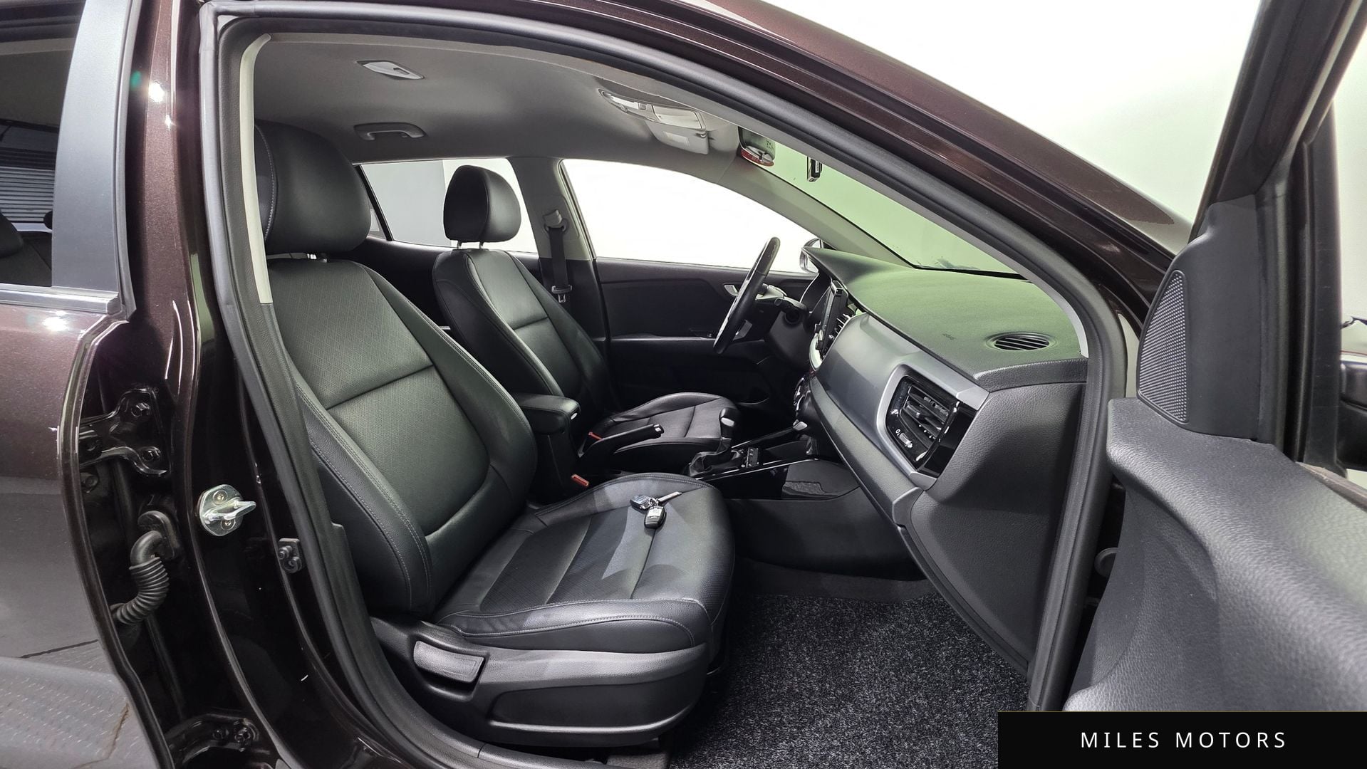 Kia Stonic 2018 — миниатюра 10