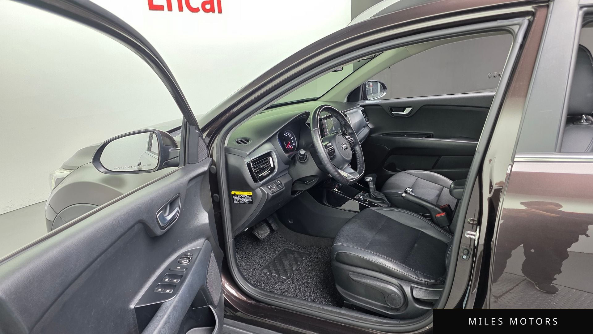 Kia Stonic 2018 — миниатюра 11
