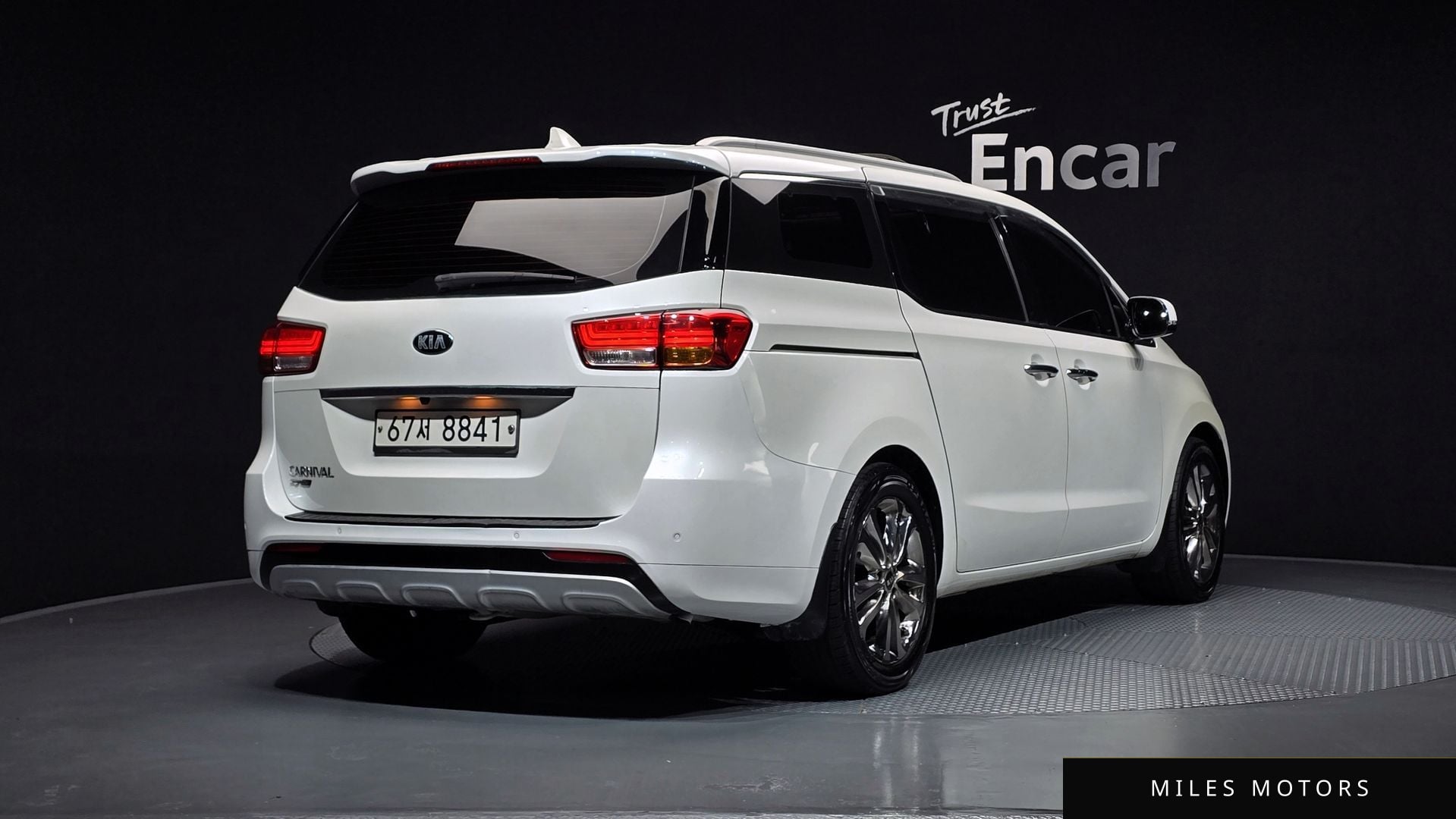 Kia Canival 2015 — миниатюра 2