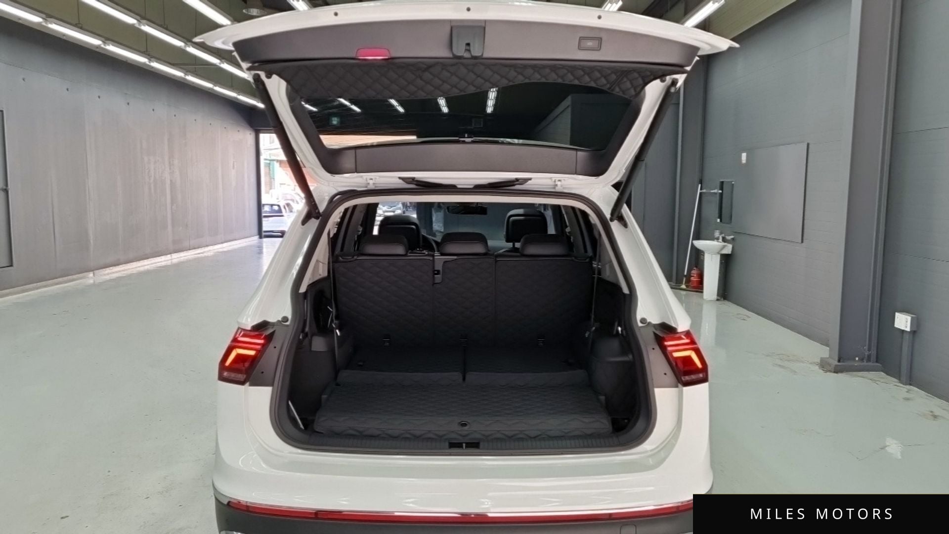 Volkswagen Tiguan 2023 — миниатюра 12