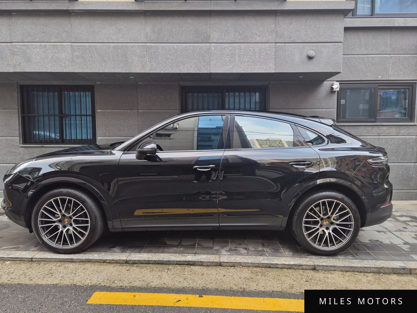 Porsche Cayenne 2023 — миниатюра 5
