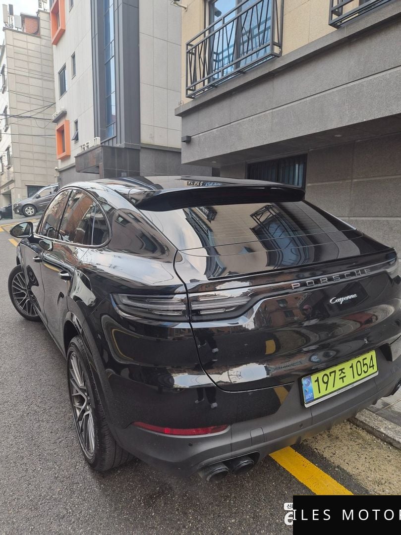 Porsche Cayenne 2023 — миниатюра 6