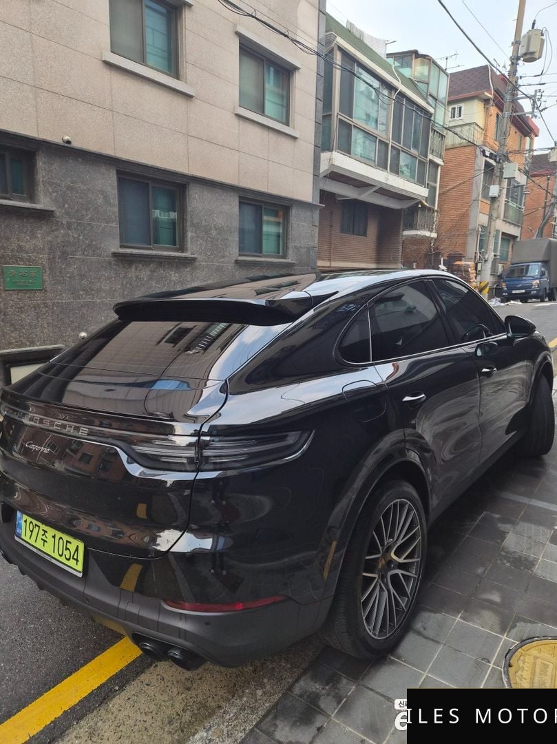 Porsche Cayenne 2023 — миниатюра 7