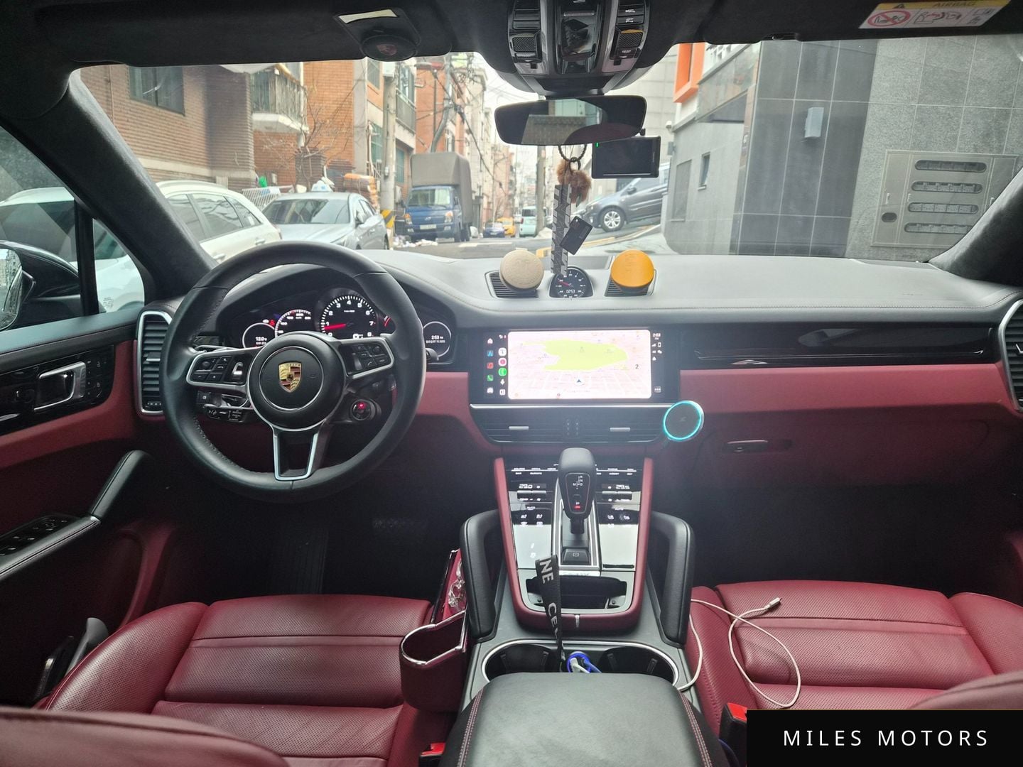 Porsche Cayenne 2023 — миниатюра 10