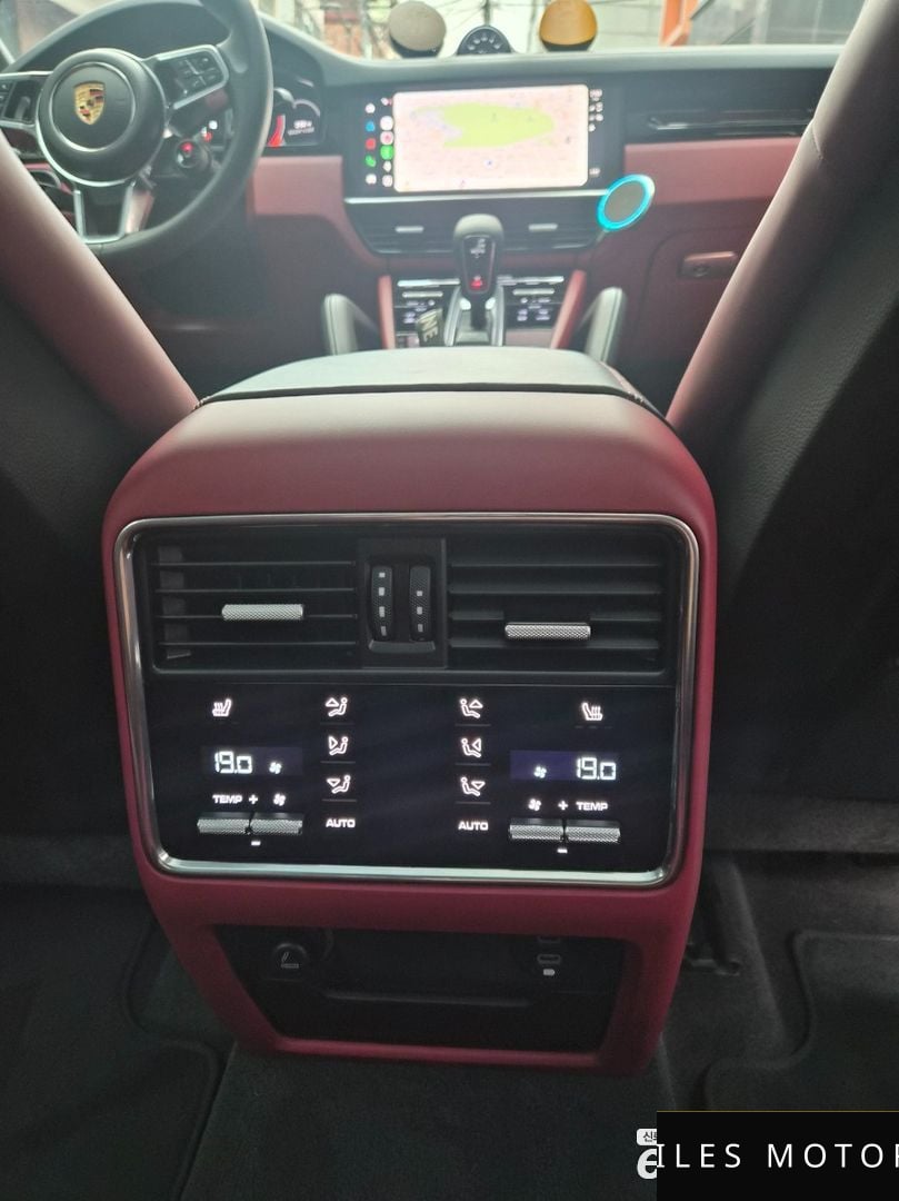 Porsche Cayenne 2023 — миниатюра 15