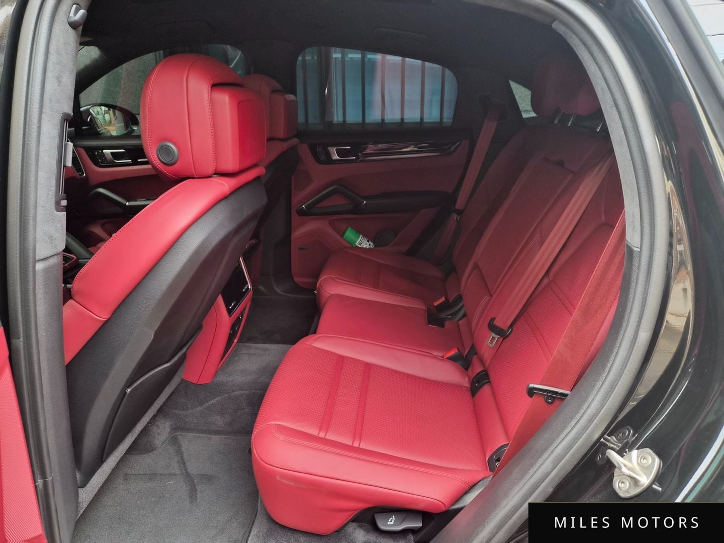 Porsche Cayenne 2023 — миниатюра 16