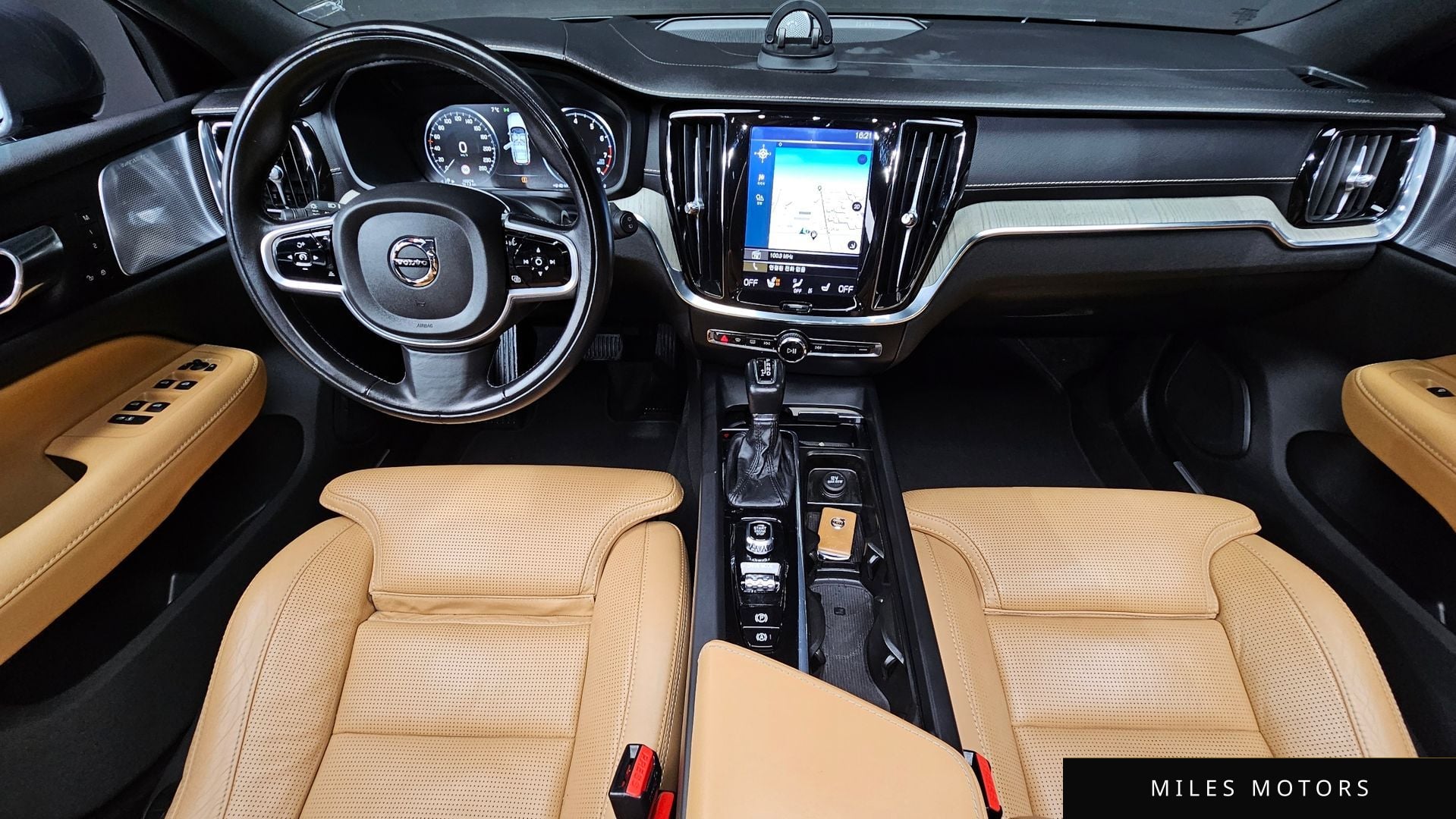 Volvo V60 2020 — миниатюра 7