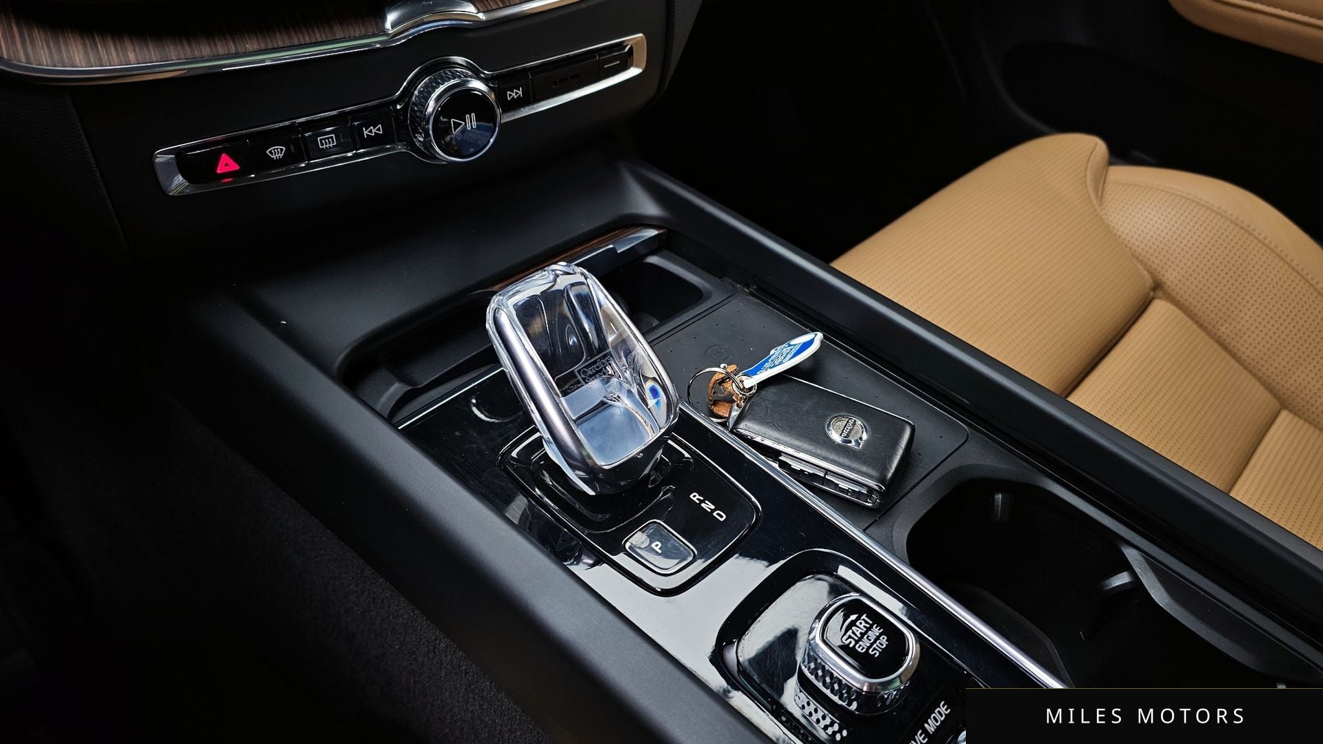Volvo XC60 2021 — миниатюра 9