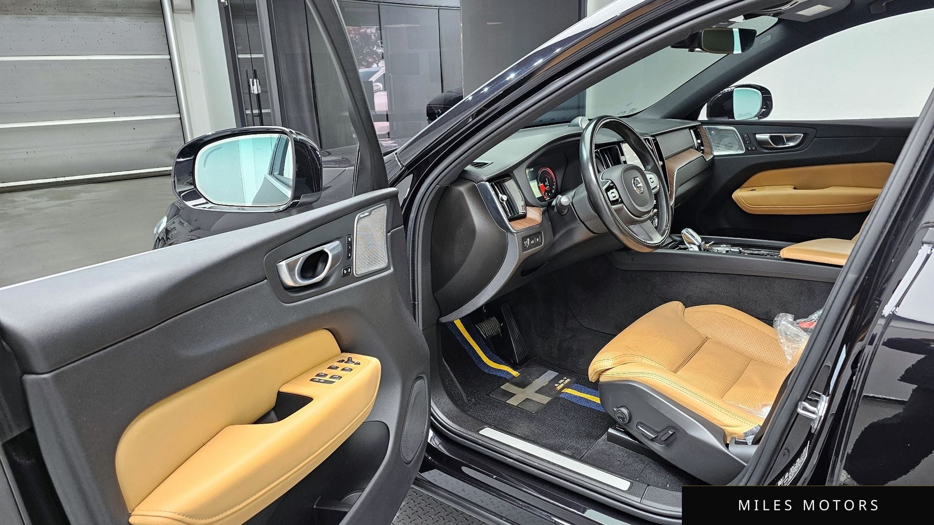 Volvo XC60 2021 — миниатюра 10