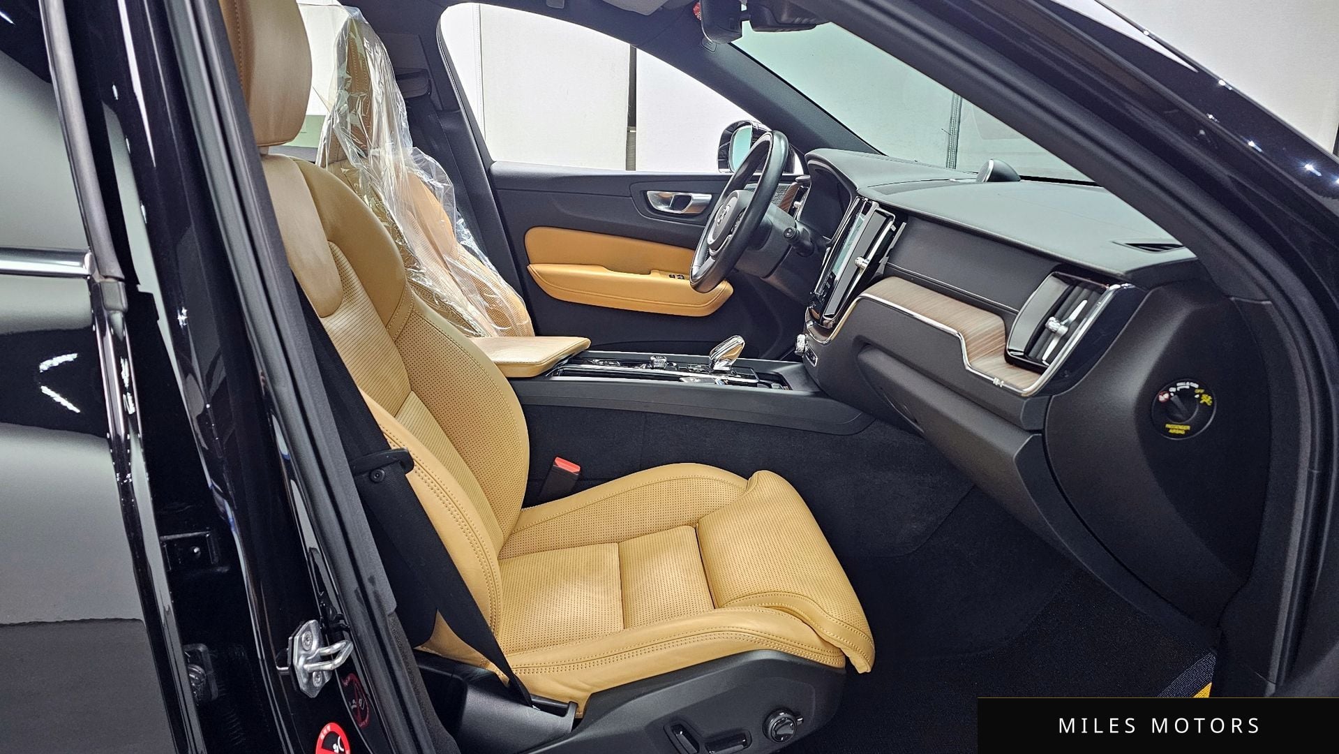 Volvo XC60 2021 — миниатюра 11