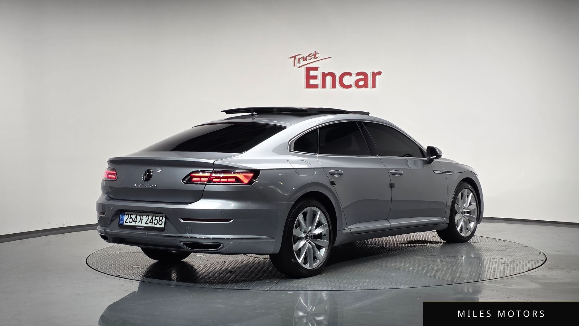 Volkswagen Arteon 2022 — фото 1 из 12