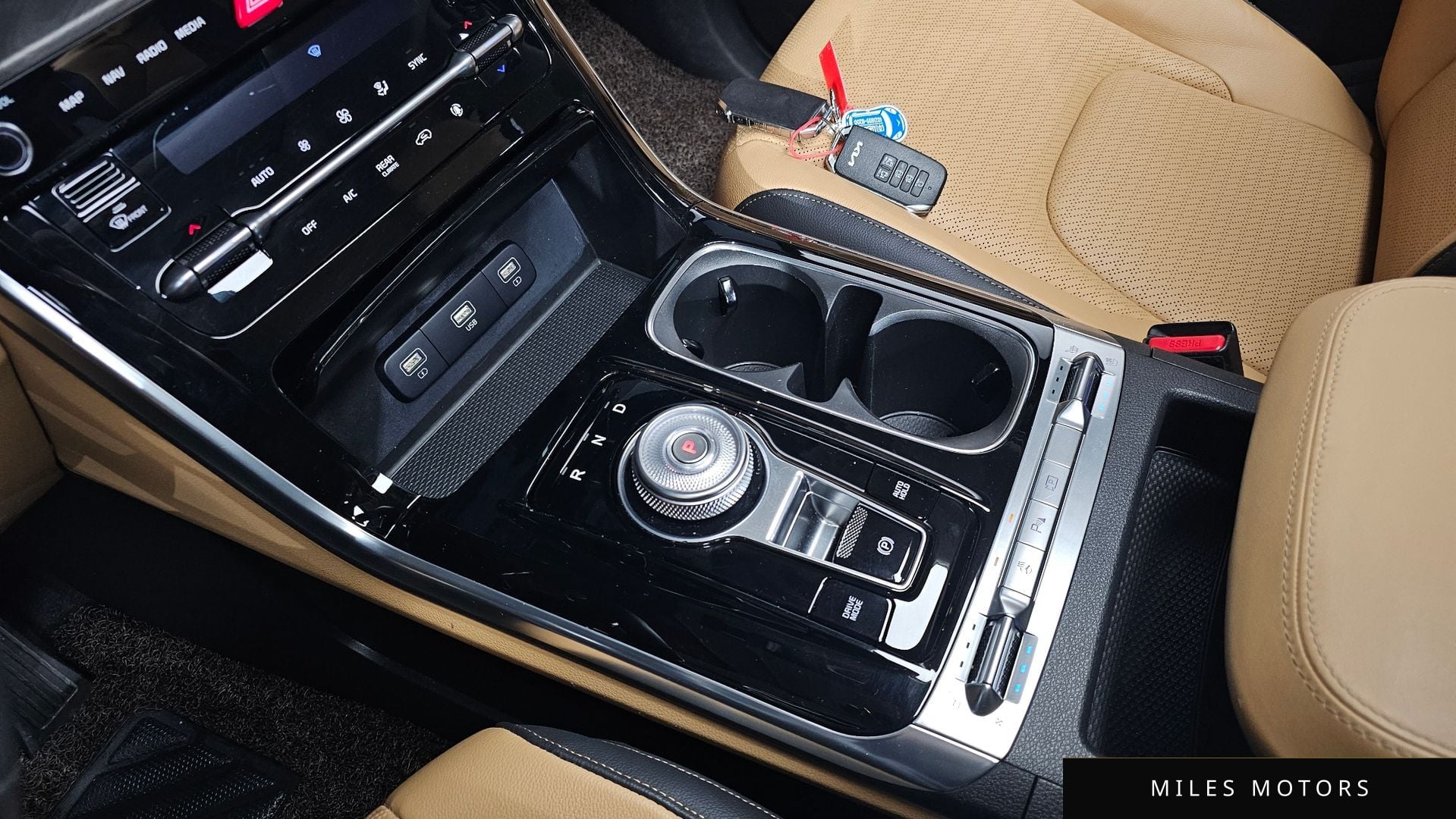Kia Carnival 2023 — миниатюра 9