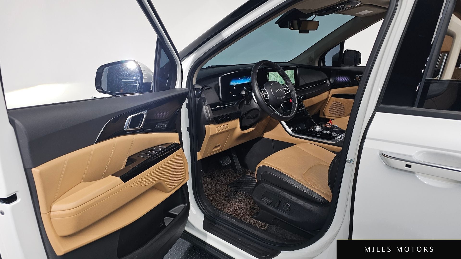 Kia Carnival 2023 — миниатюра 10
