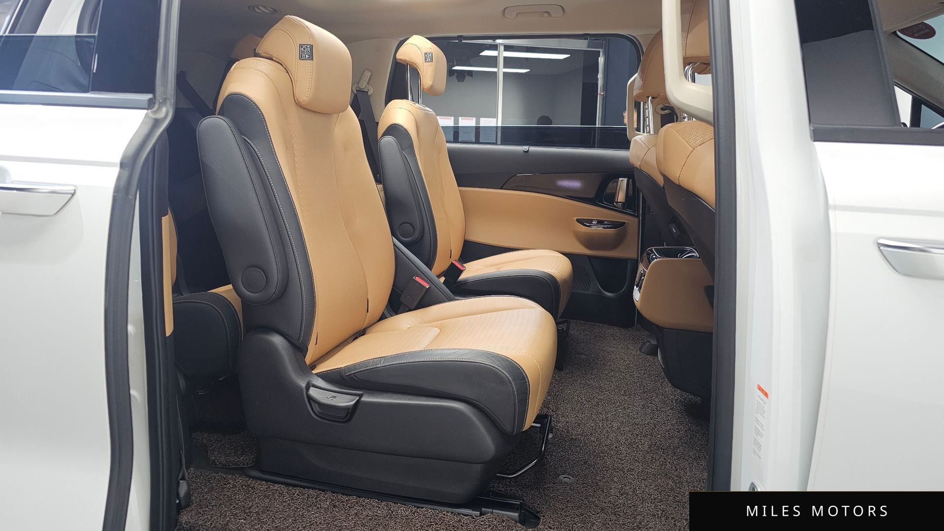 Kia Carnival 2023 — миниатюра 12