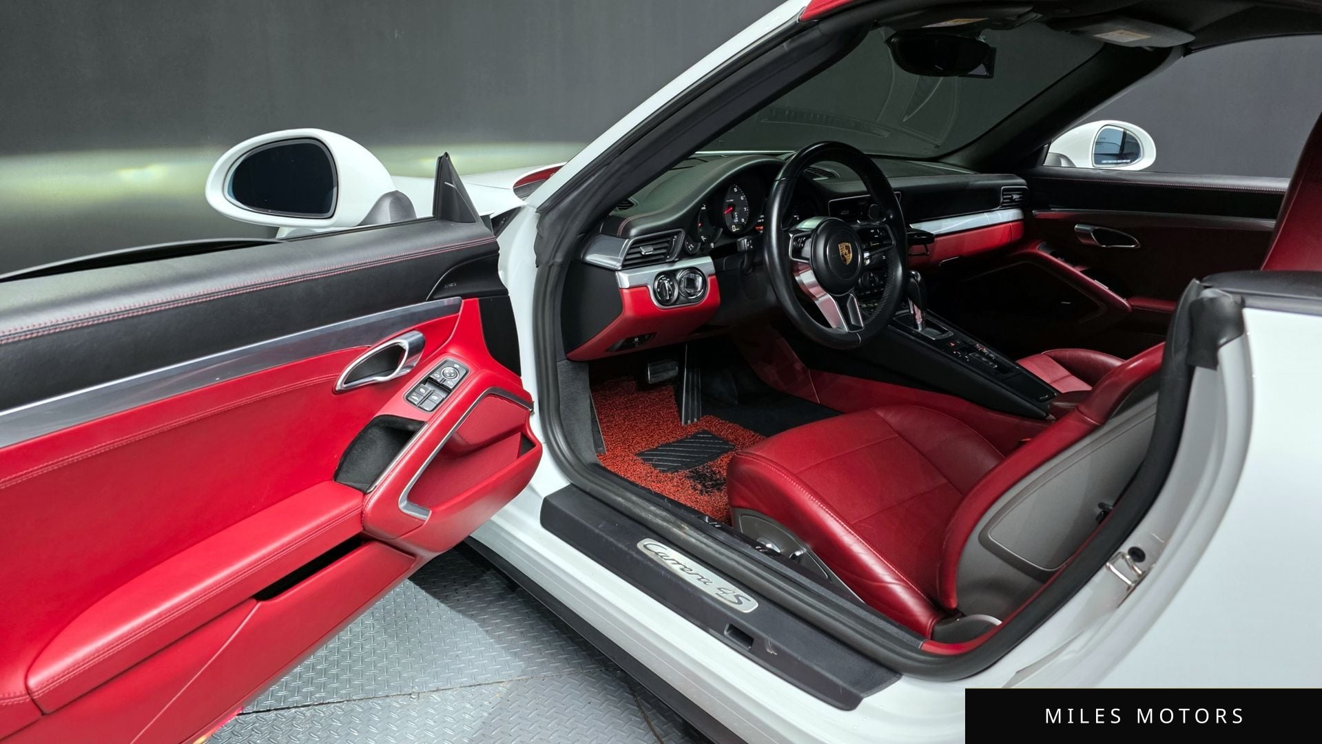 Porsche 911 2017 — миниатюра 10