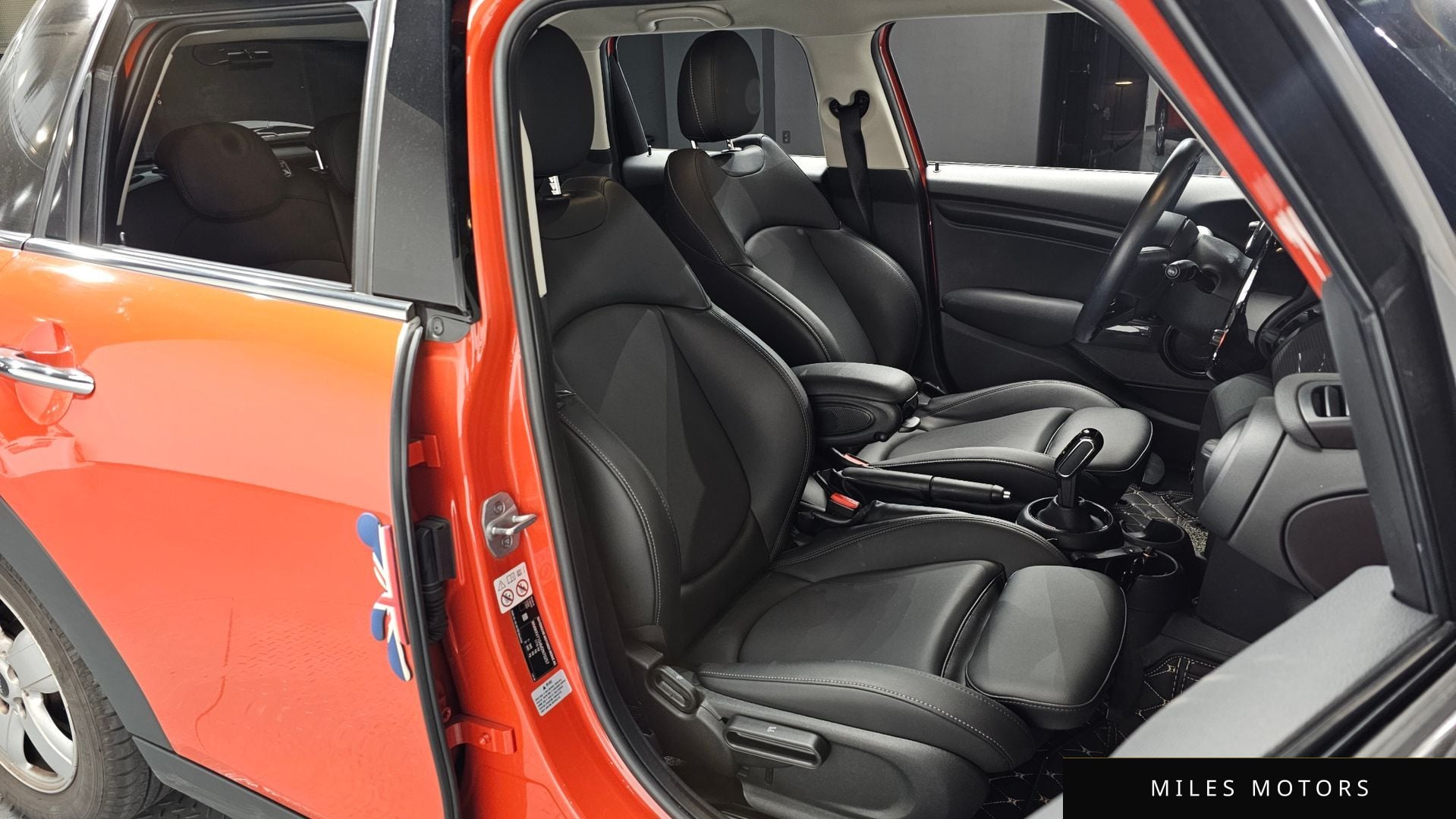 MINI Cooper 2021 — миниатюра 10
