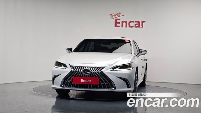 Лексус ES300h 2026 — миниатюра 3