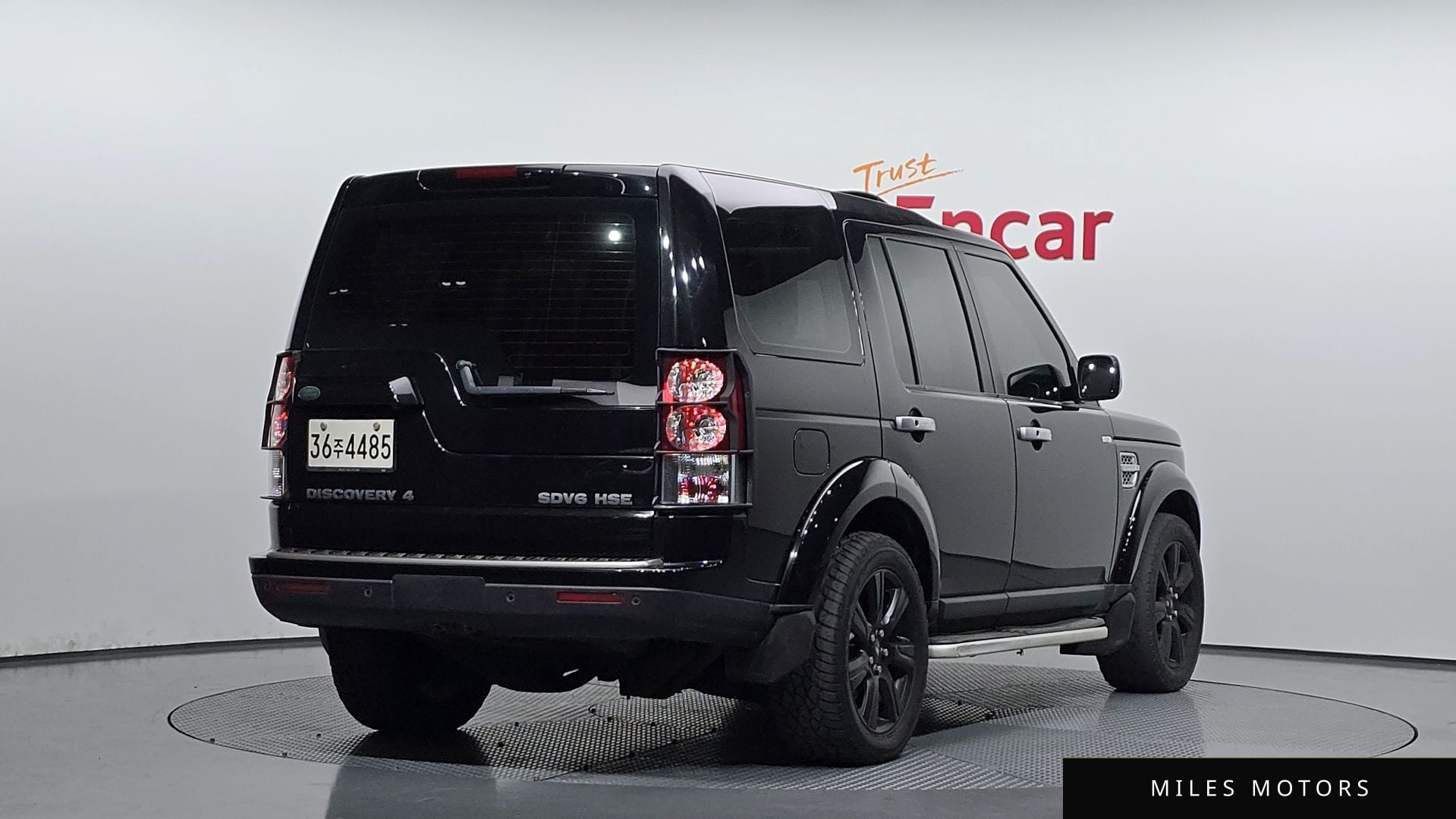 Land Rover Discovery 2013 — миниатюра 2