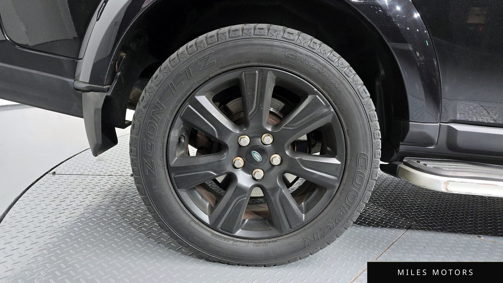 Land Rover Discovery 2013 — миниатюра 5