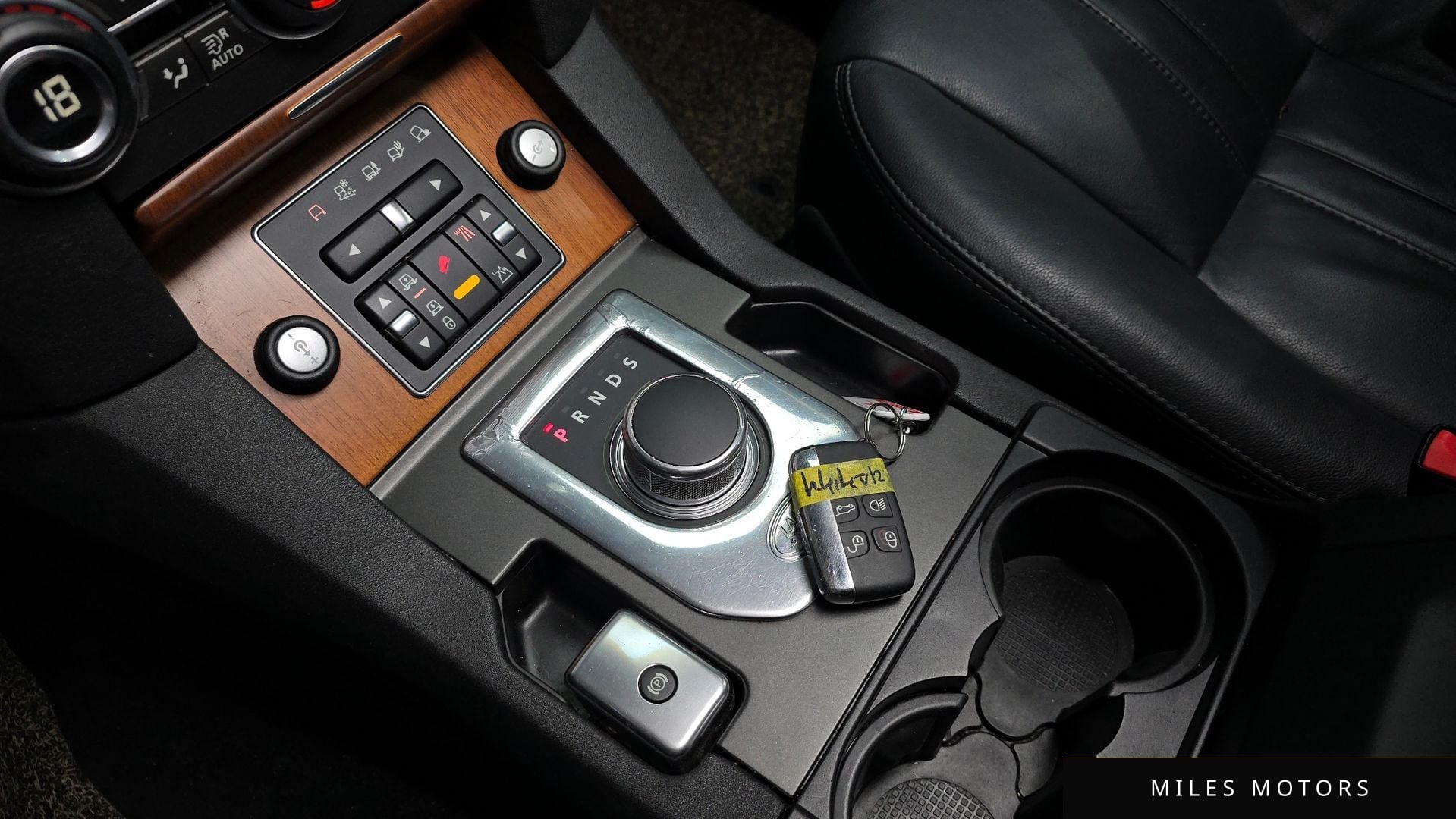 Land Rover Discovery 2013 — миниатюра 9