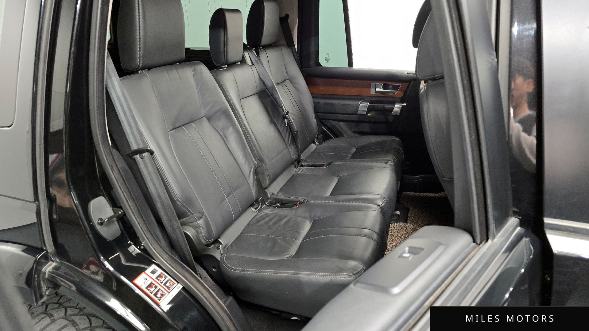Land Rover Discovery 2013 — миниатюра 12