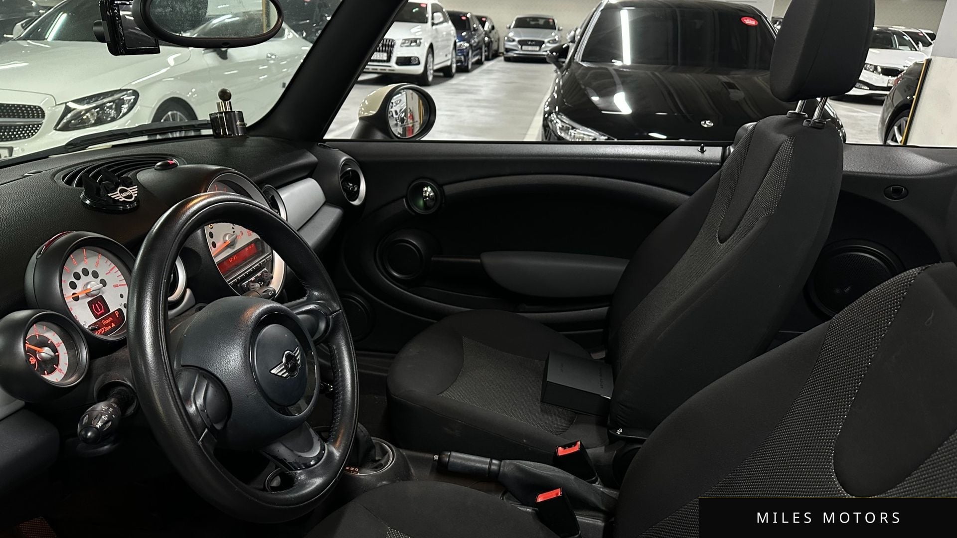 MINI Cooper Convertible 2011 — миниатюра 6