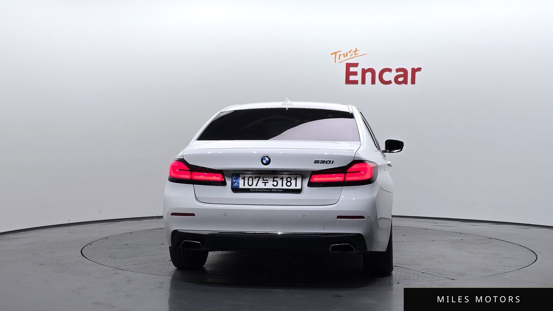 BMW 5 Series (G30) 2021 — миниатюра 4