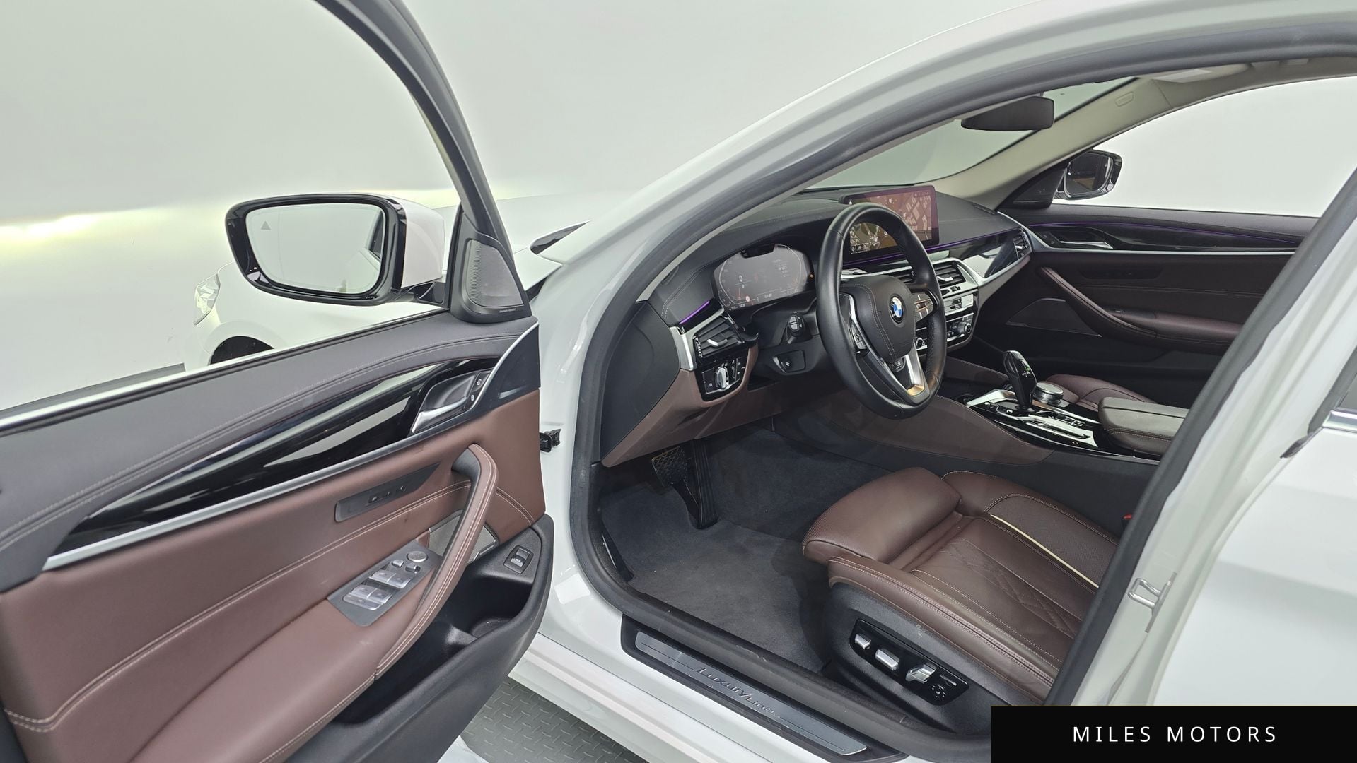BMW 5 Series (G30) 2021 — миниатюра 10