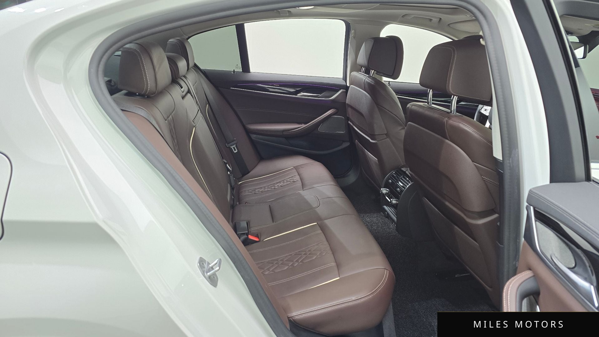 BMW 5 Series (G30) 2021 — миниатюра 12