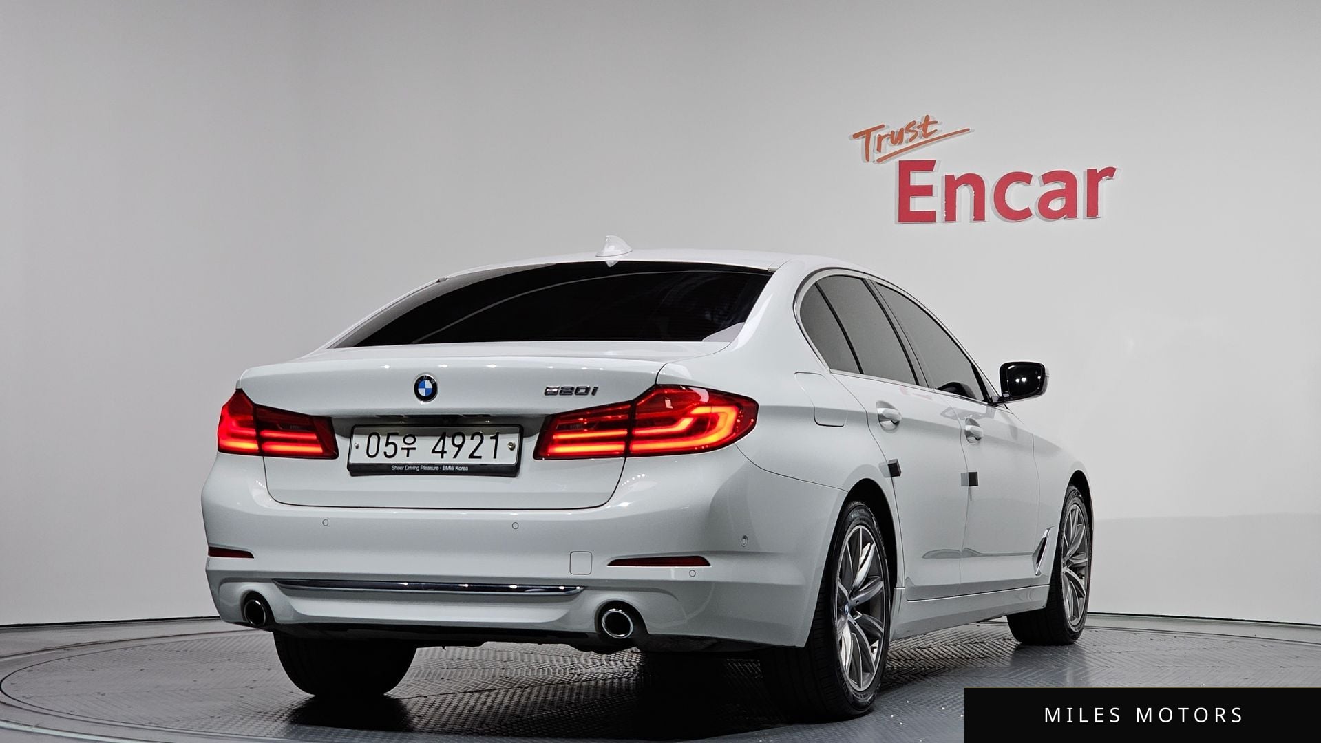 BMW 5시리즈 (G30) 2019 — миниатюра 2