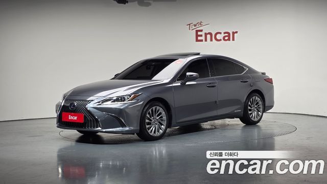 Лексус ES300h 2020 — миниатюра 26