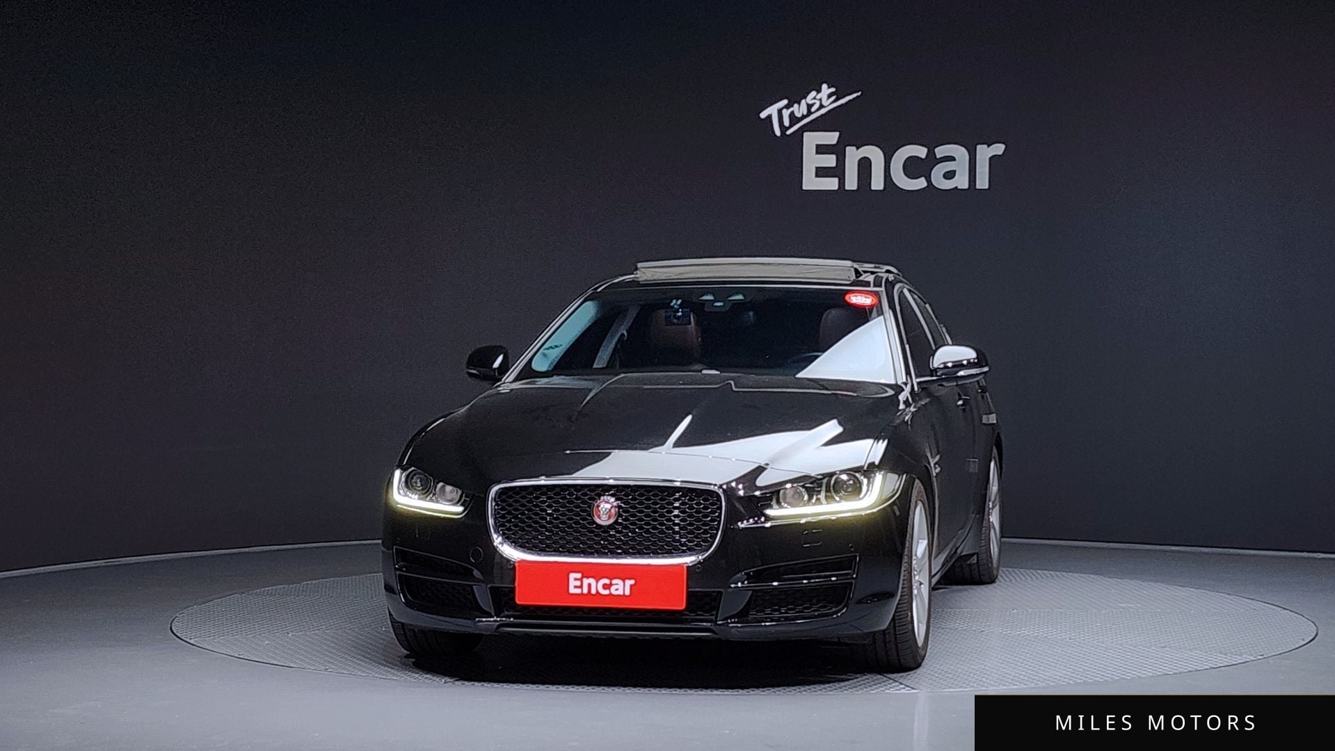 Jaguar XE 2016 — миниатюра 3