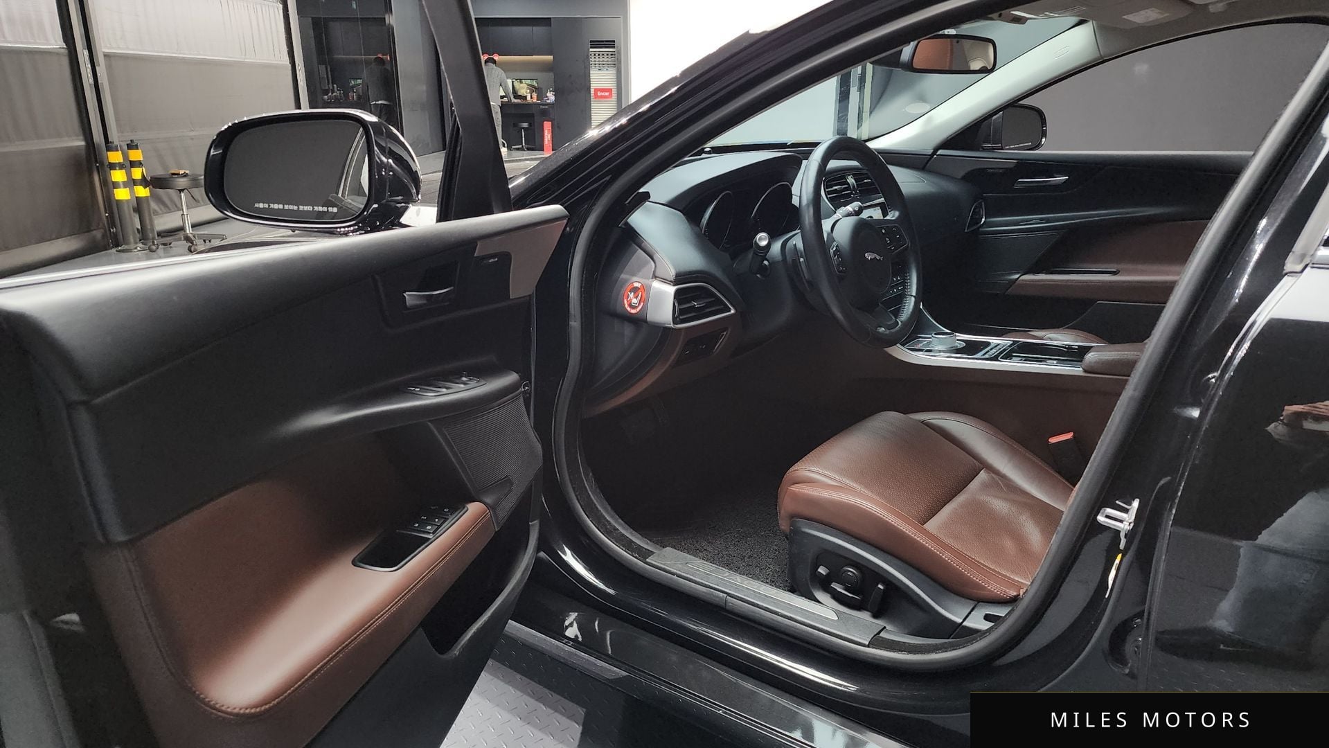 Jaguar XE 2016 — миниатюра 10