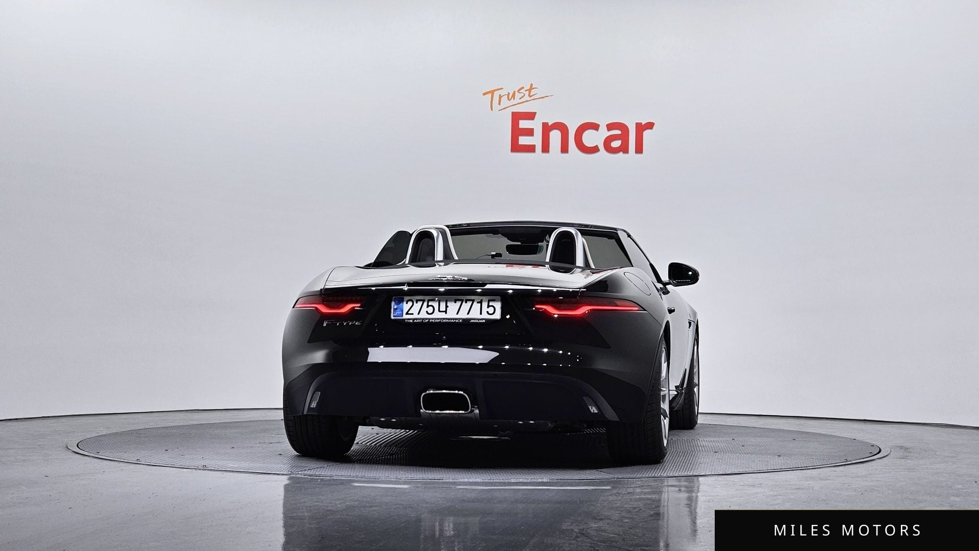 Jaguar F-TYPE 2023 — миниатюра 4