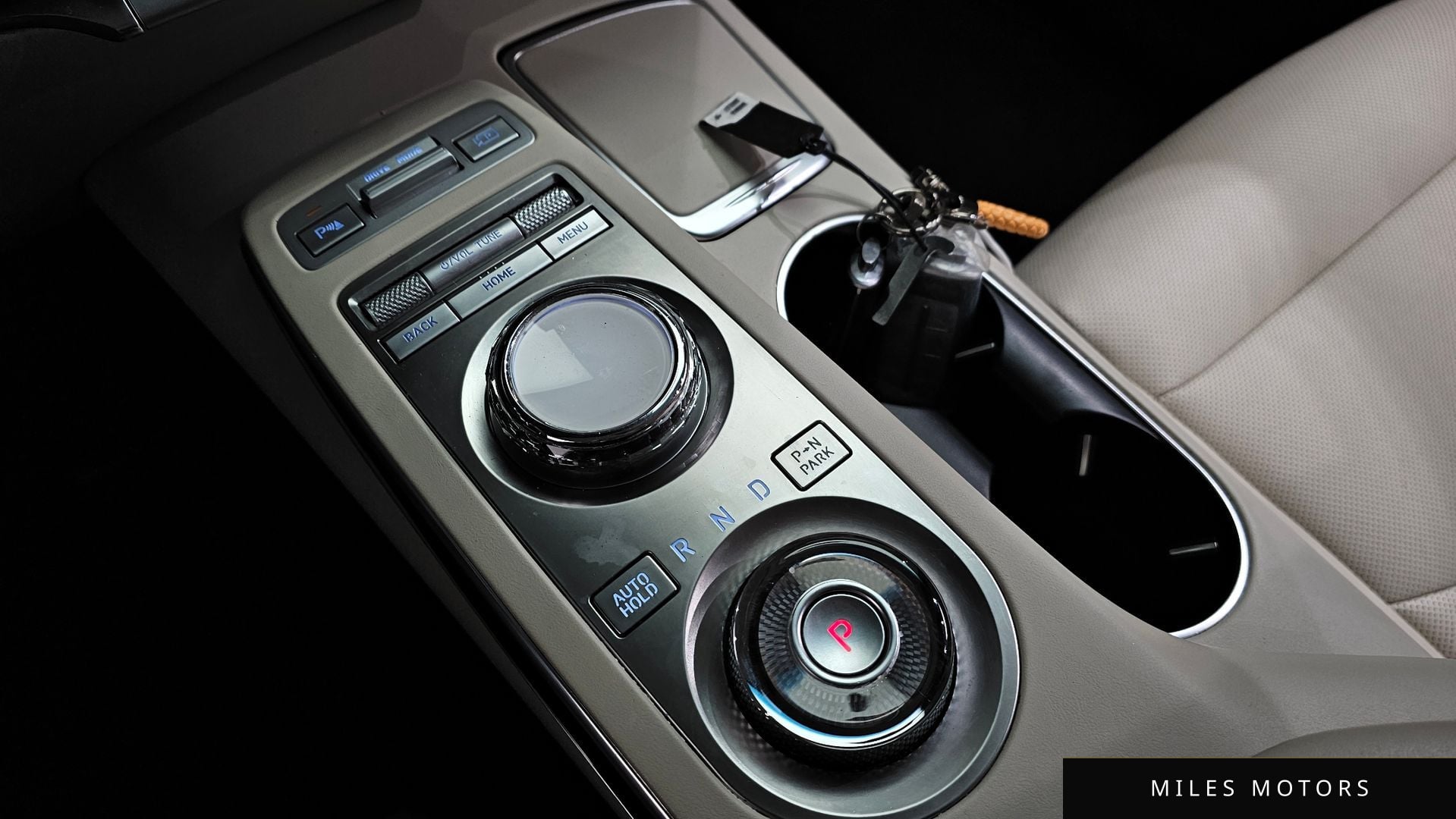 Genesis GV70 2022 — миниатюра 9
