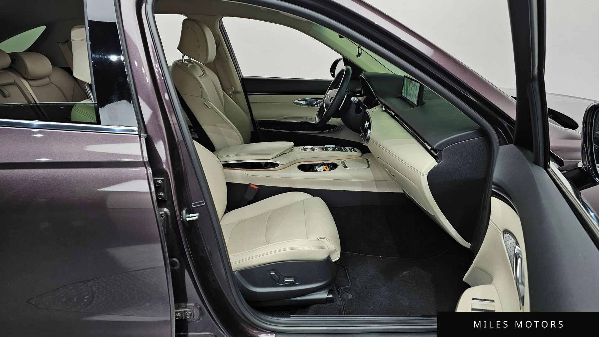 Genesis GV70 2022 — миниатюра 11