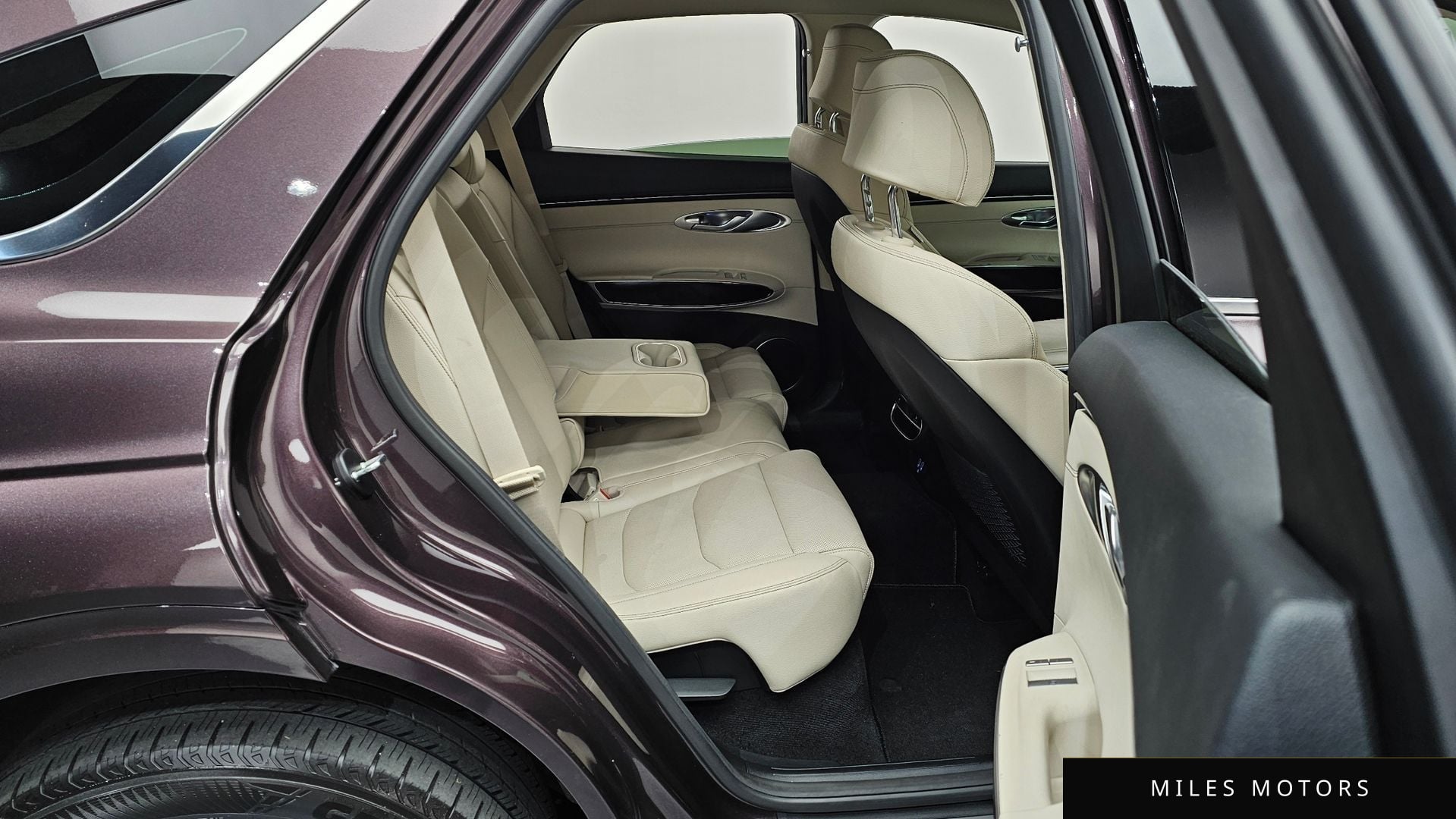 Genesis GV70 2022 — миниатюра 12