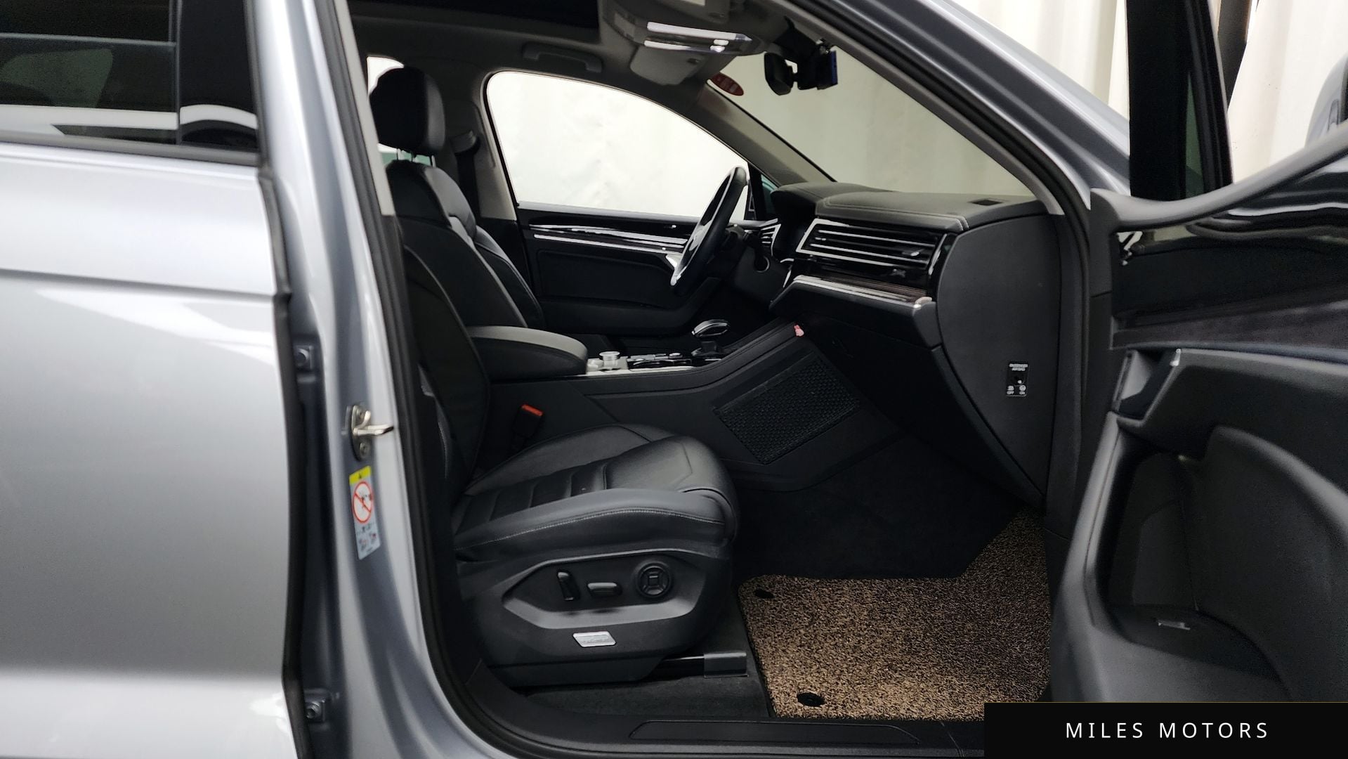 Volkswagen Touareg 2021 — миниатюра 11
