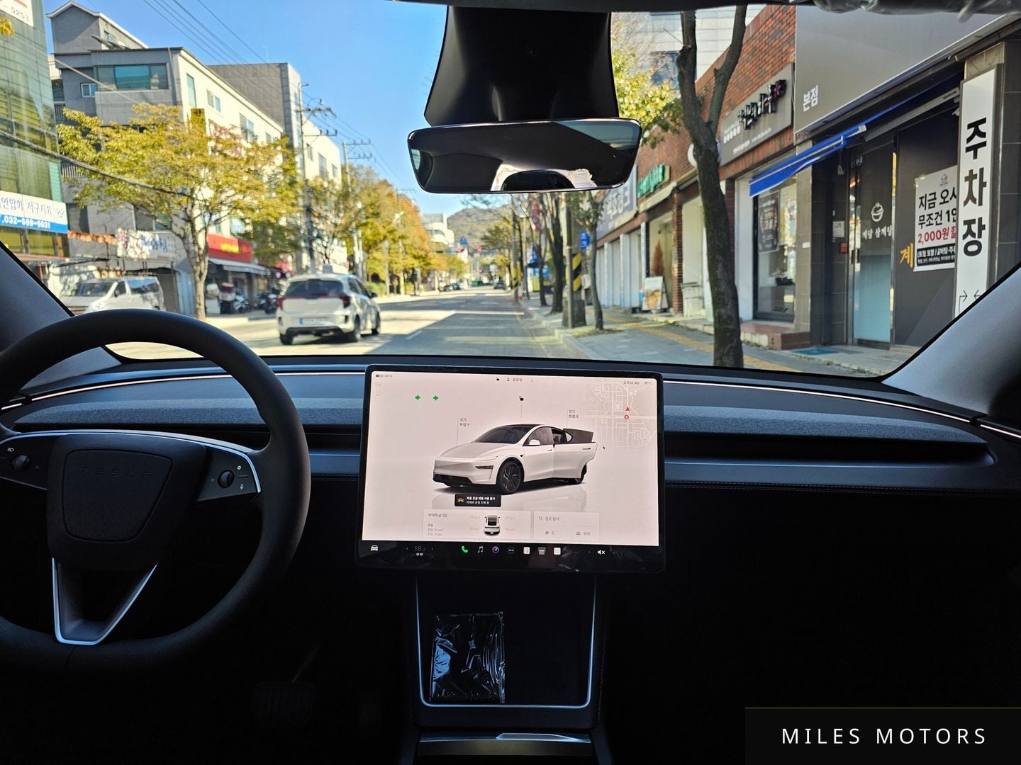 Tesla Model Y 2025 — миниатюра 8