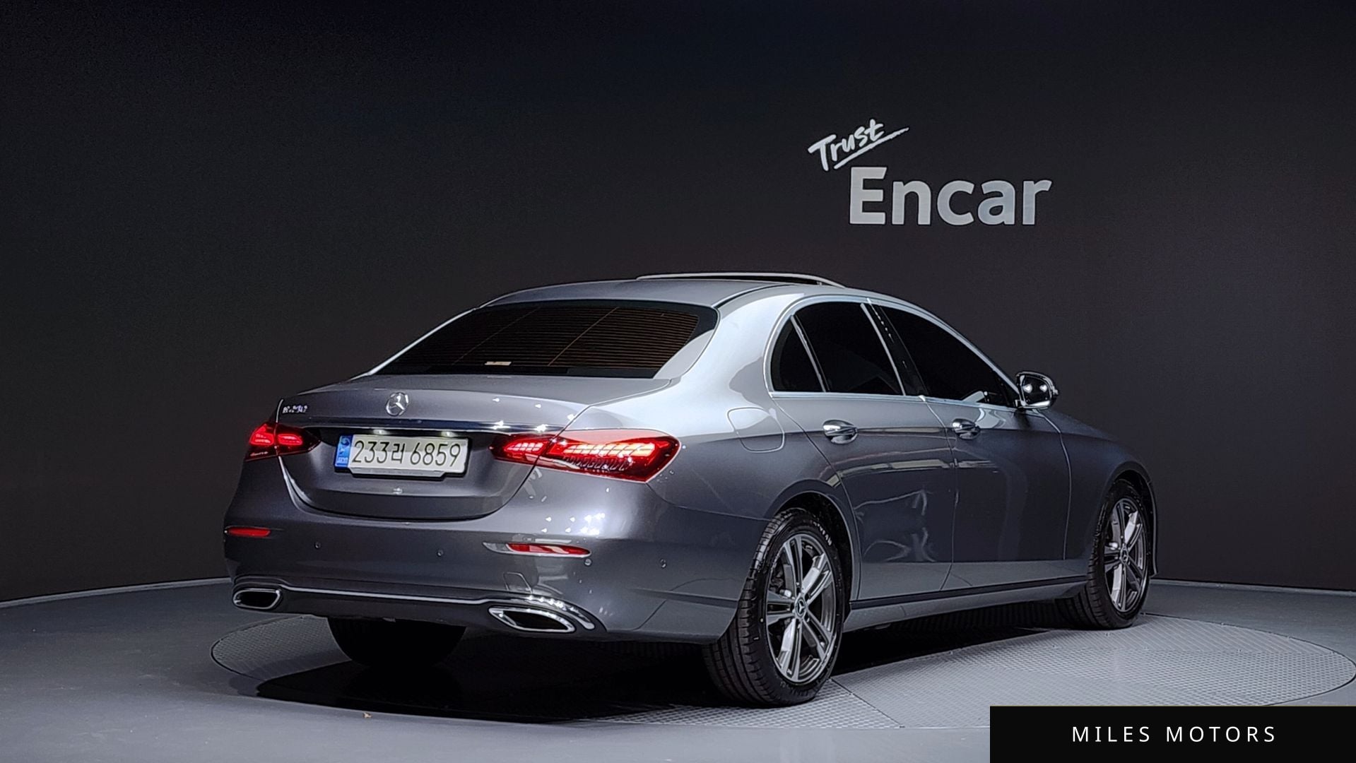 Mercedes-Benz E-Class W213 2023 — миниатюра 2