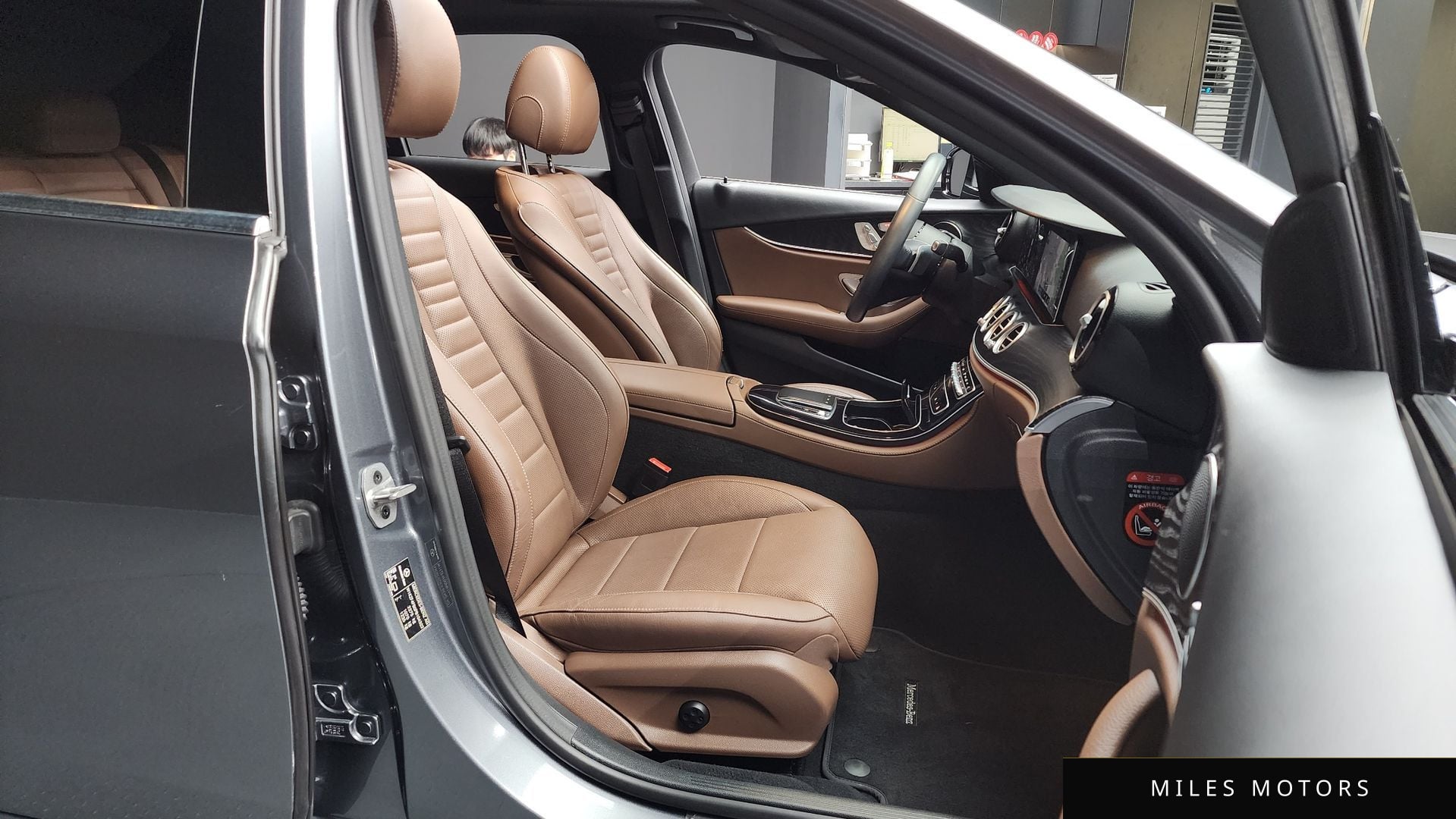 Mercedes-Benz E-Class W213 2023 — миниатюра 11