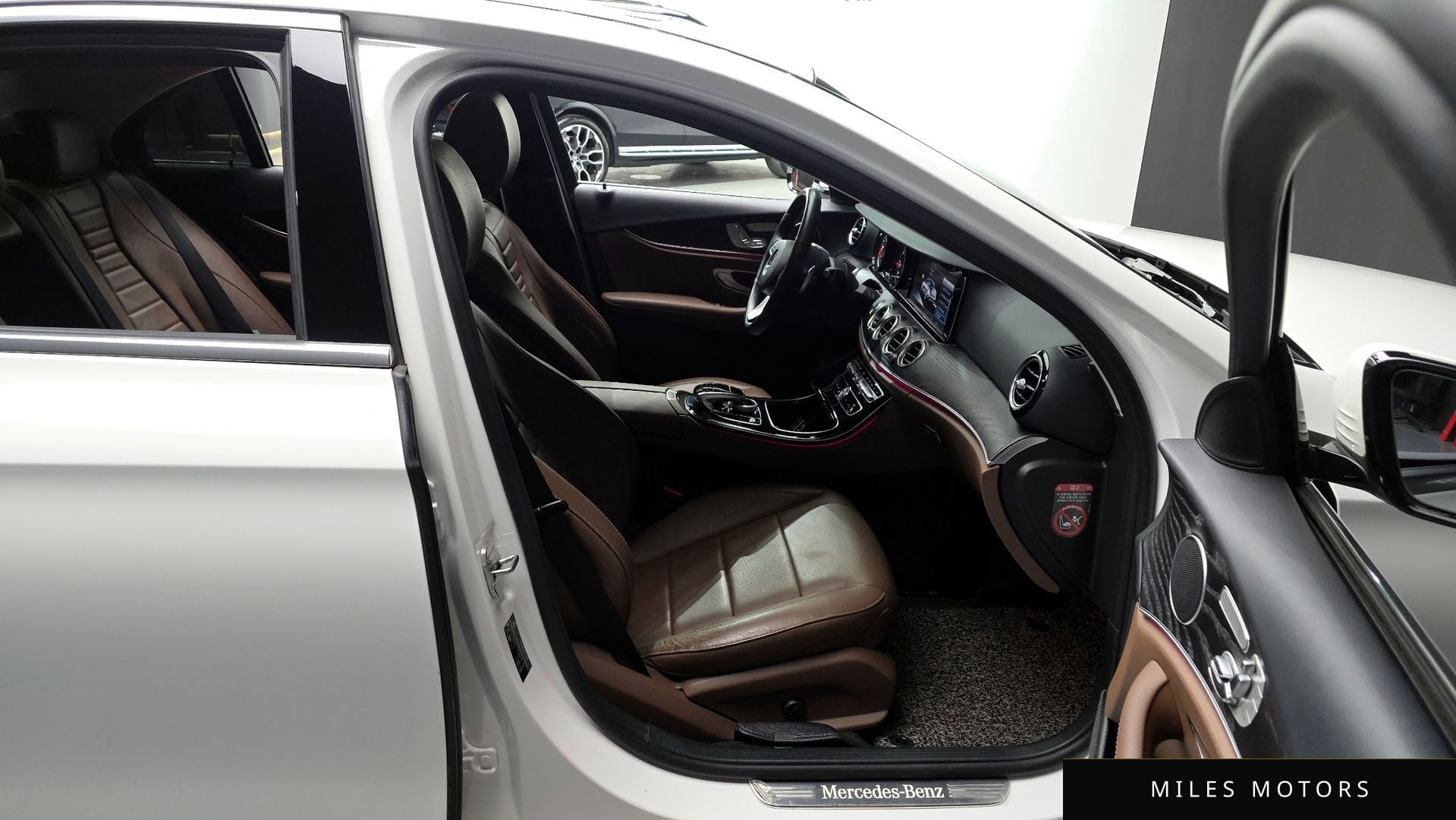 Mercedes-Benz E-Class W213 2017 — миниатюра 11